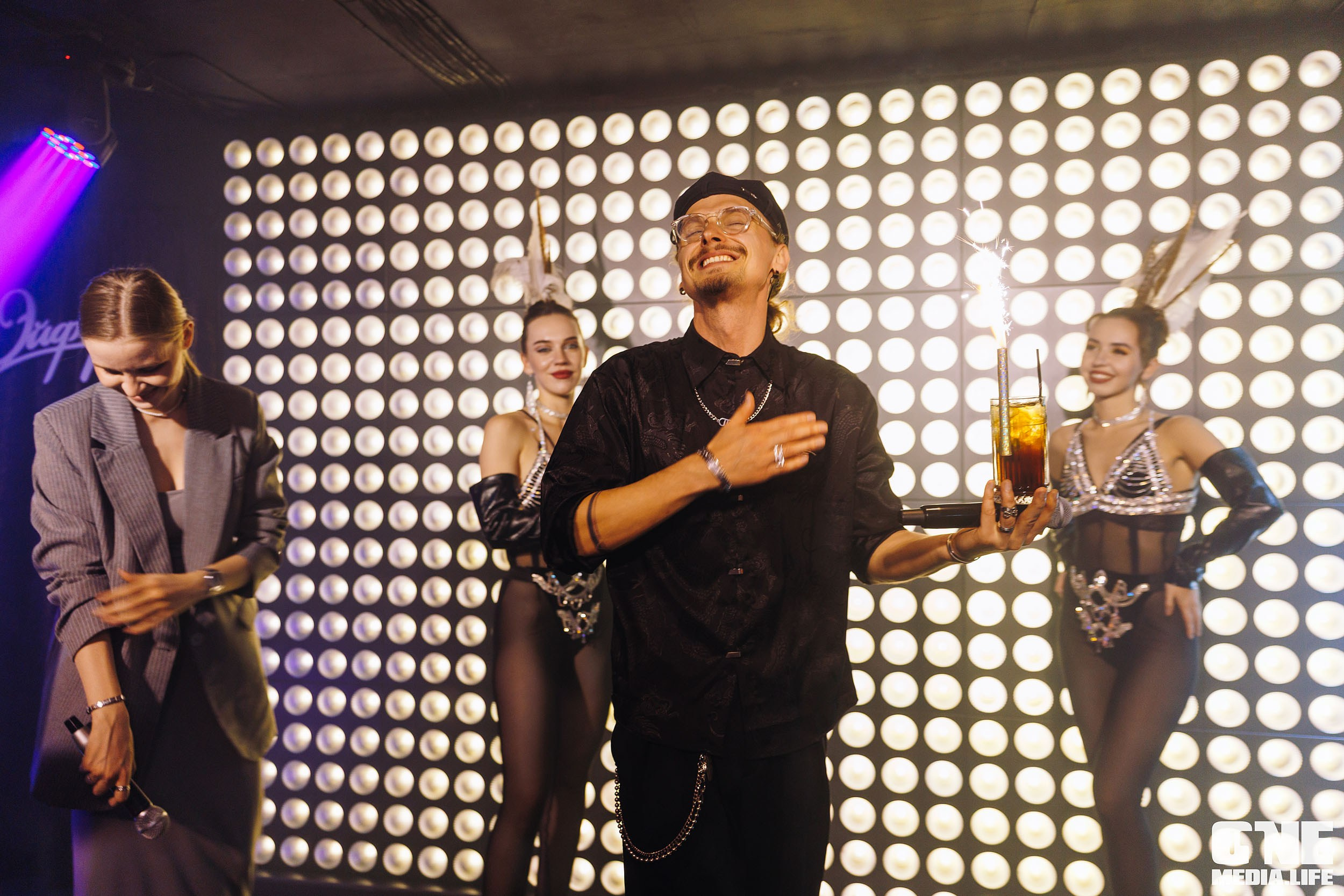 Фоторепортаж из караоке-клуба Эйфория. One Media Life: фоторепортажи, фотоотчеты с мероприятий и заведений