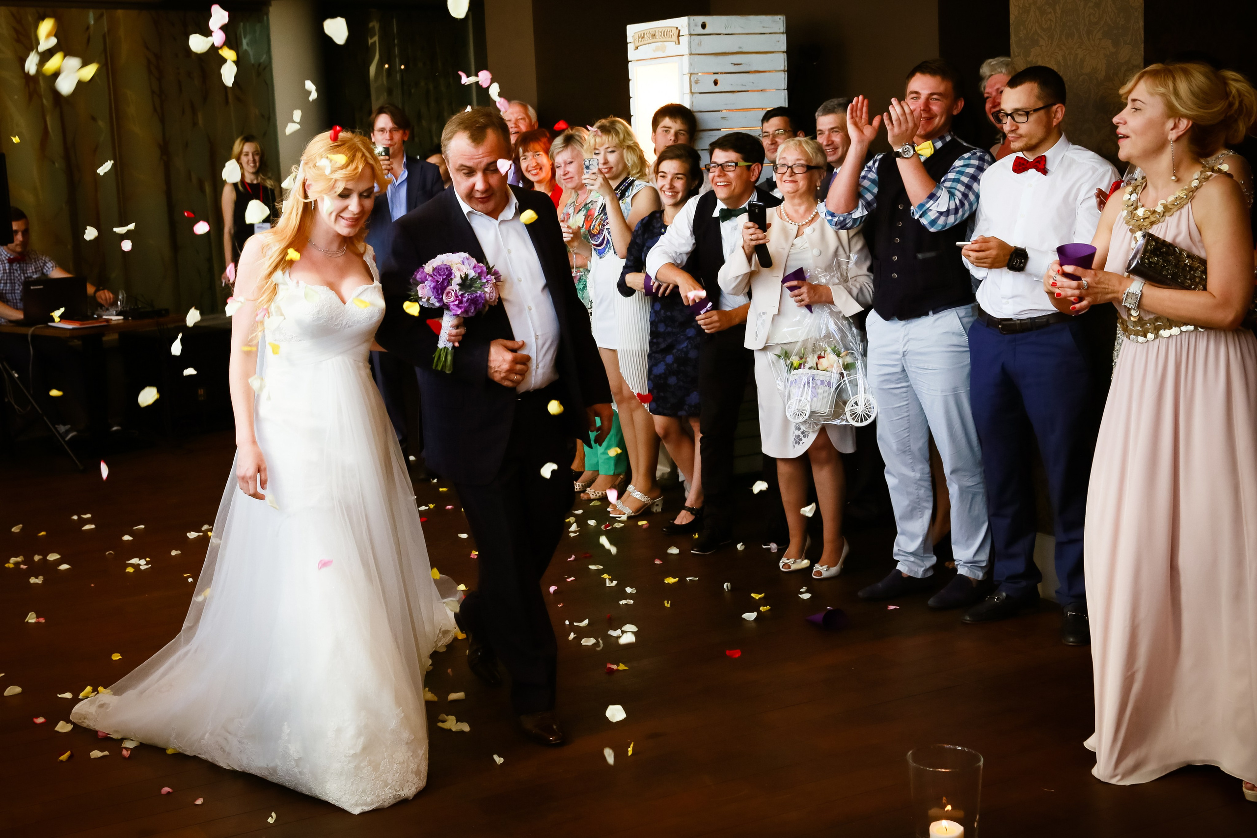 Свадьба Татьяны и Владимира: летняя фотосессия в Подмосковье. Фотограф в Москве Владимир Осиченко — портреты, мероприятия, репортажи