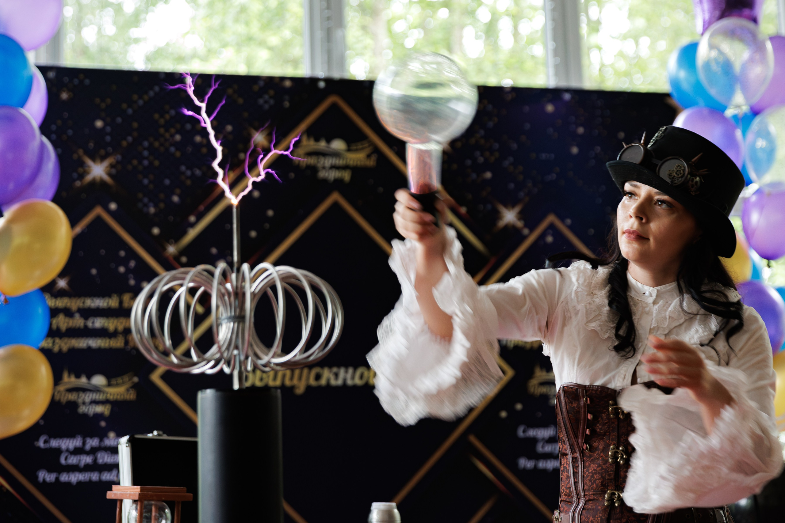 Драгунский выпускной. Маша Гонтарь Семейный домашний репортажный фотограф в Санкт-Петербурге