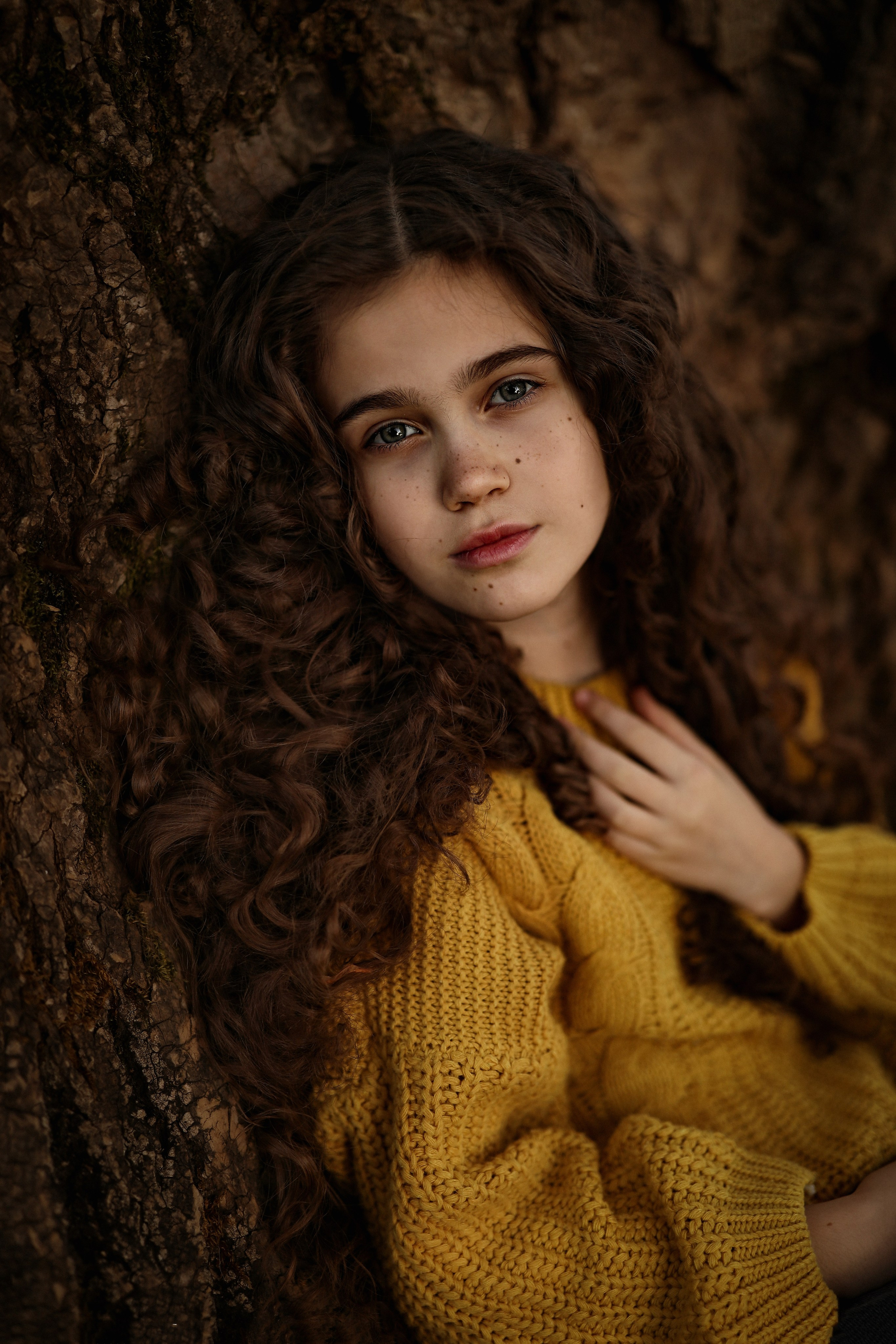 Осенняя фотосессия для Полины у древа патриарха в Сухуме. Свадебный и семейный фотограф в Абхазии Жанна Соснина