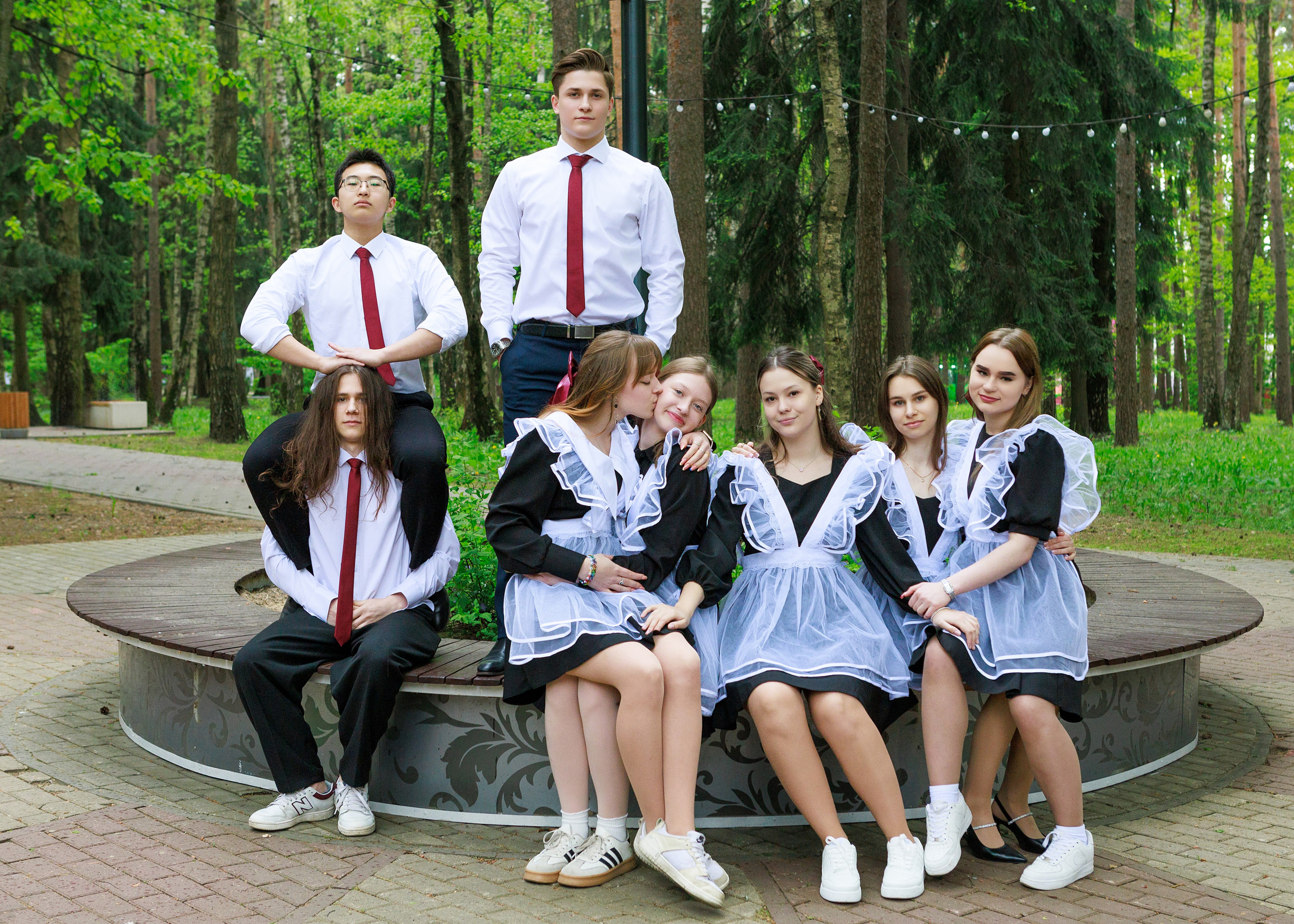 Школа 9 — 11 классы. Выпускные альбомы для школ и детских садов