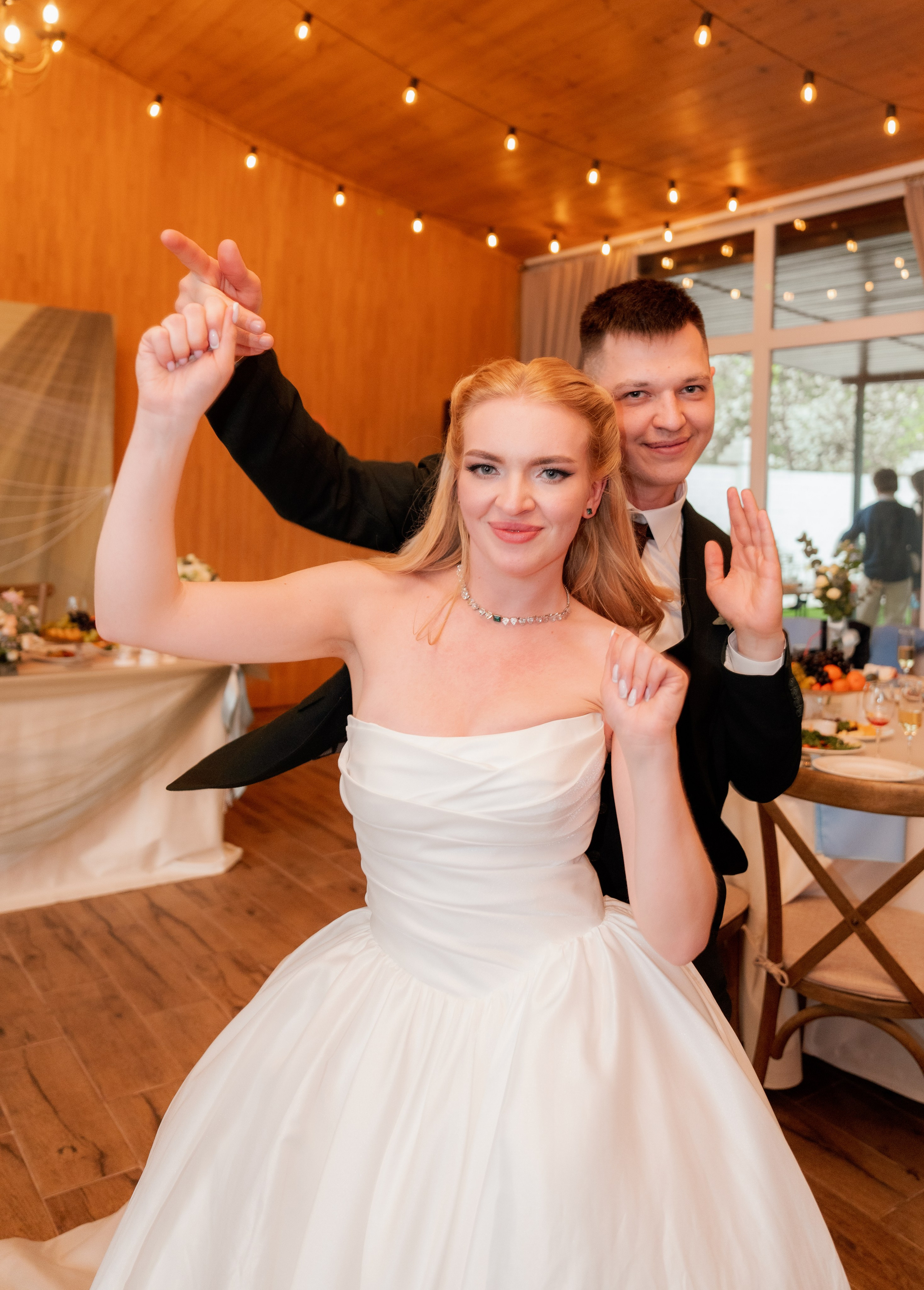 Алиса и Влад. Полный свадебный день (утро, усадьба, прогулка, выездная регистрация, банкет). Дата съемки 26.04.2025. Свадебный фотограф Москва