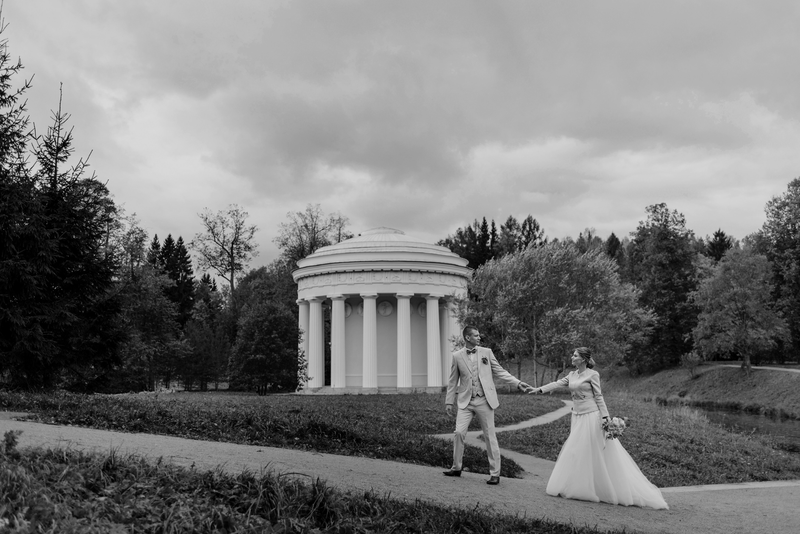 Свадебная фотосессия в Павловском Дворце. Свадебный фотограф в Санкт-Петербурге Венера Ахметова
