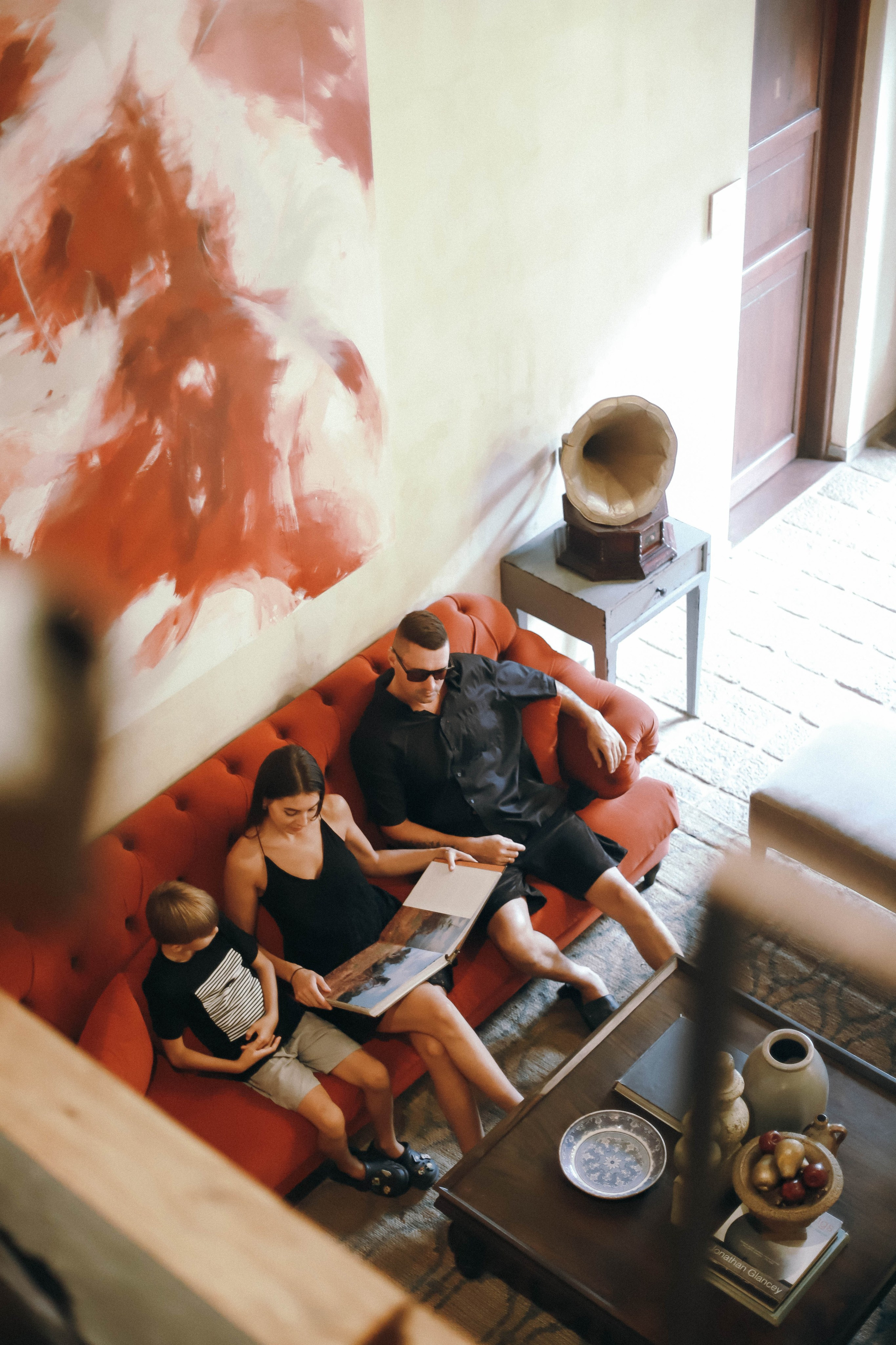 «Семейные моменты среди улочек Галле: любовь, смех и путешествия»