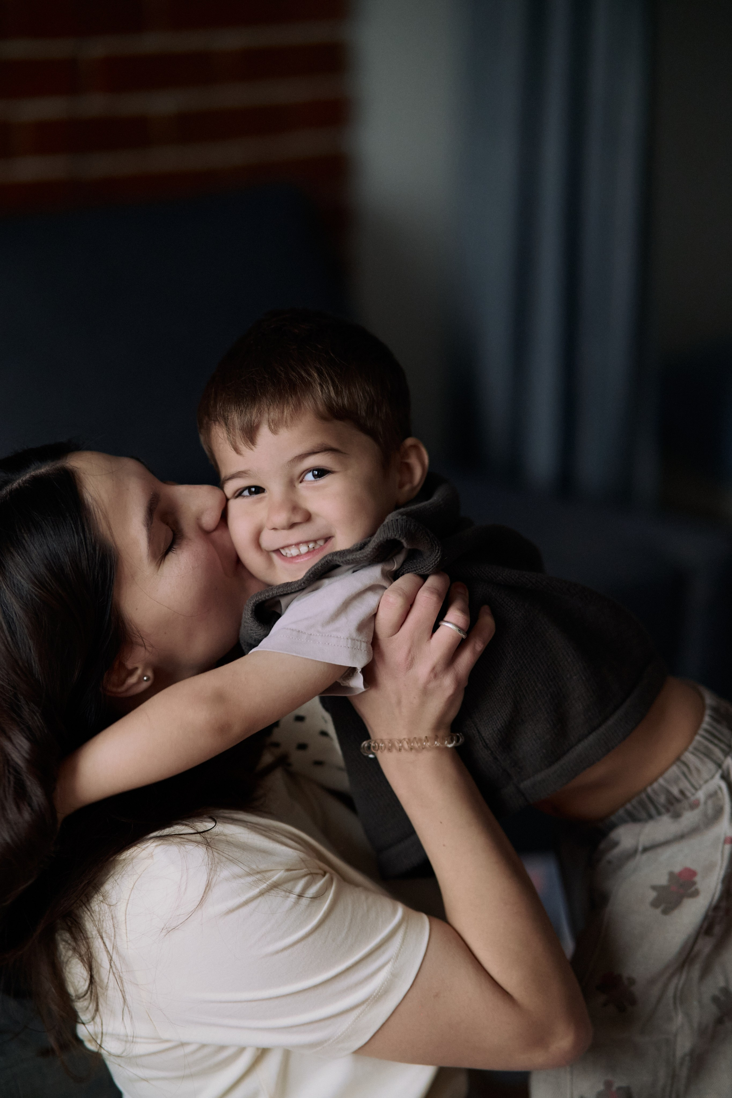 Эмир, Диана, Леон и Амин дома. Семейный и свадебный lifestyle-фотограф в Москве Мария Петрова