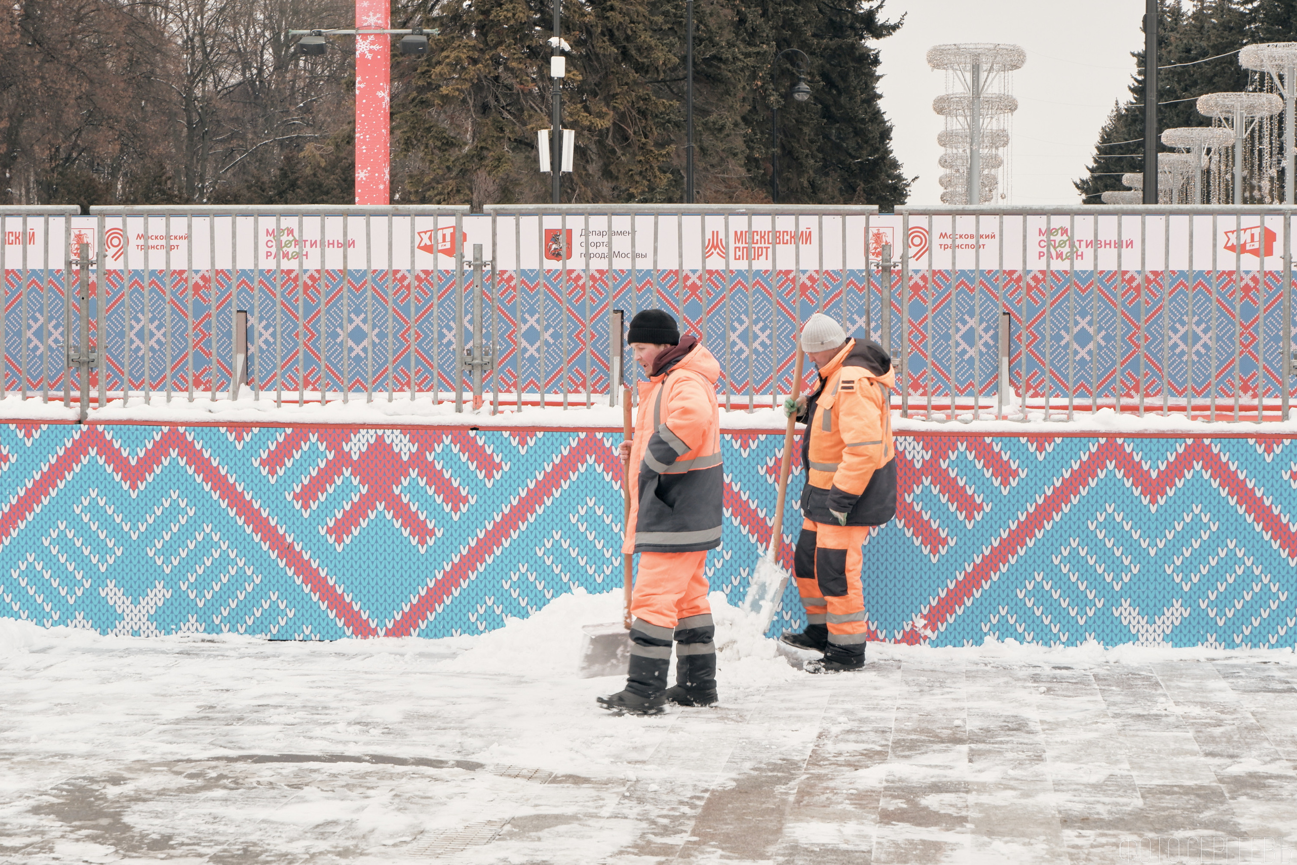 Северный Речной Вокзал. Москва. Зима. Каток. Fujifilm X-A5 XC 15-45mm