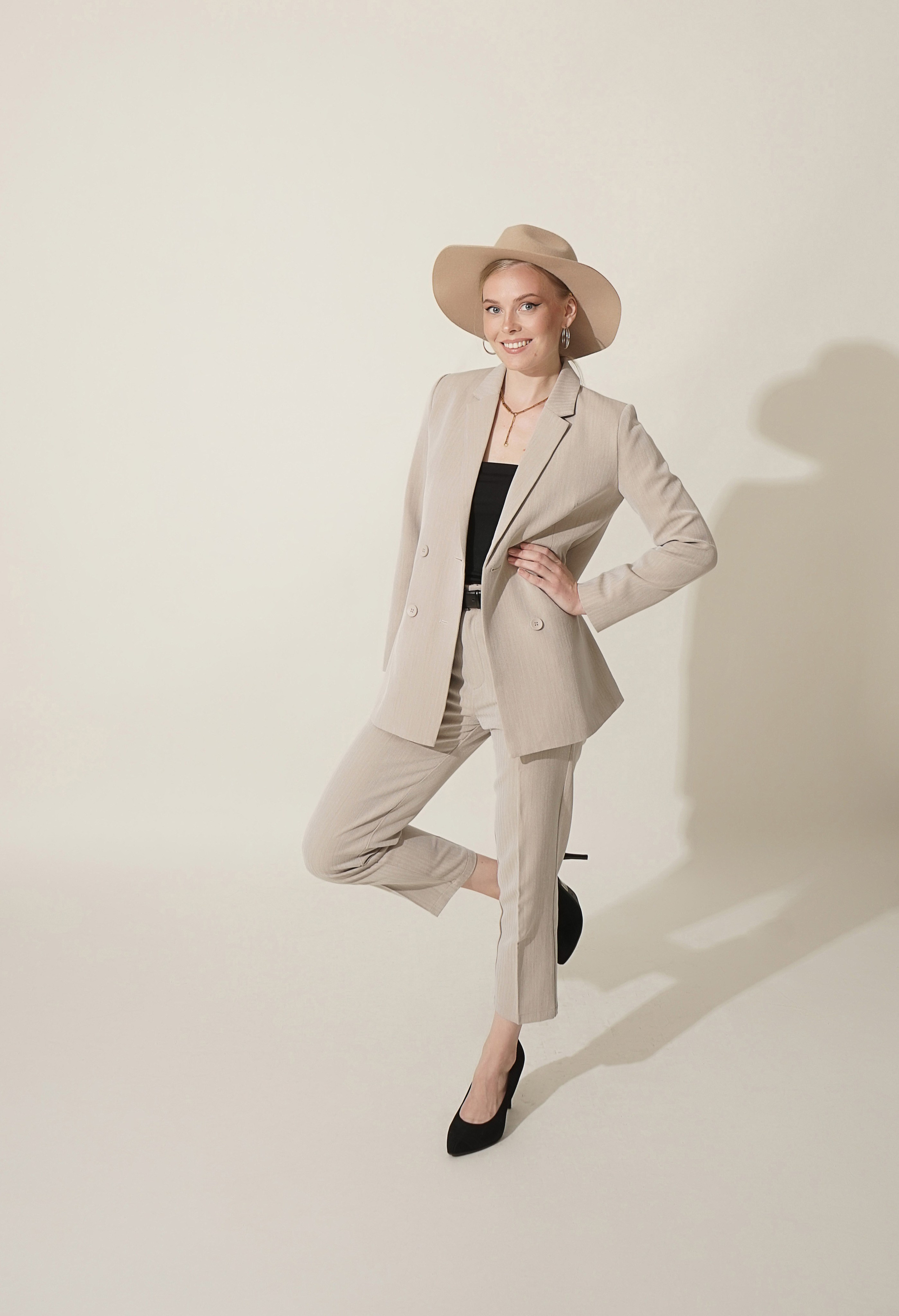 Элегантная предметная съемка в Сочи для вашего интернет-магазина.