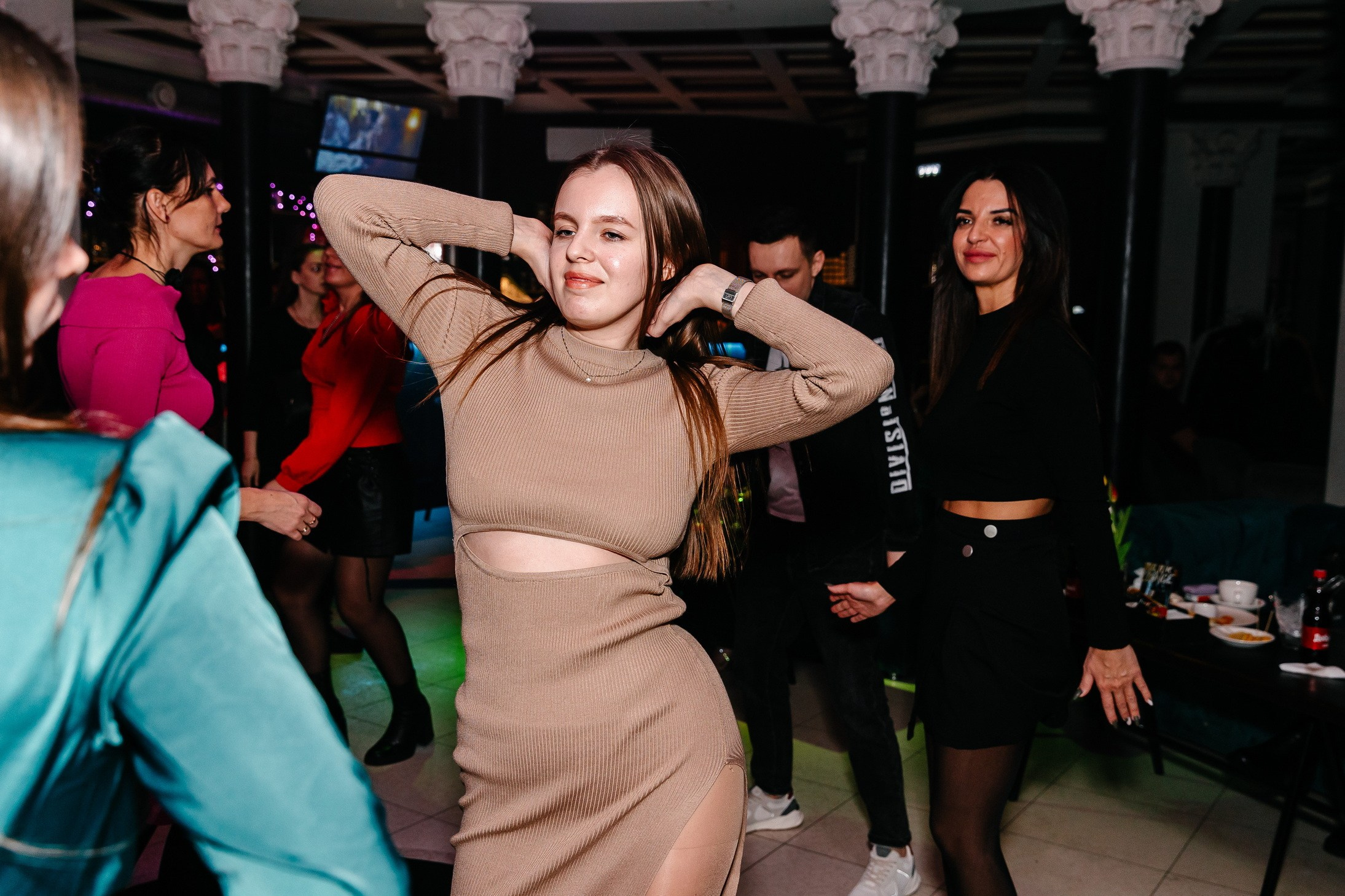 8 марта в лаунж-баре Major 2024. Свадебный, семейный и детский фотограф в Калининграде Елена Кравцова