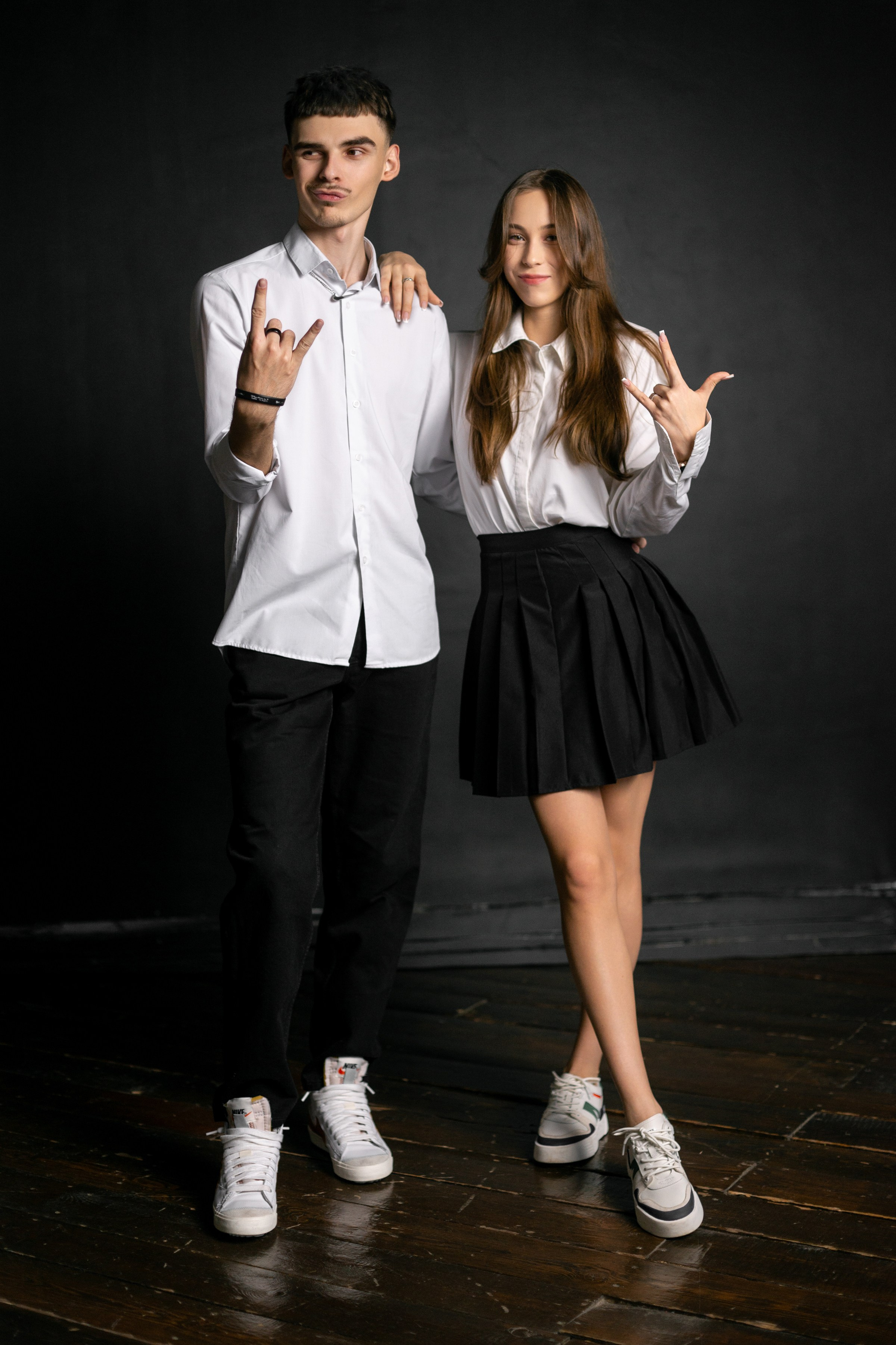 Сьемка в студии на черном фоне. Ольга Плаксина фотограф в Саратове