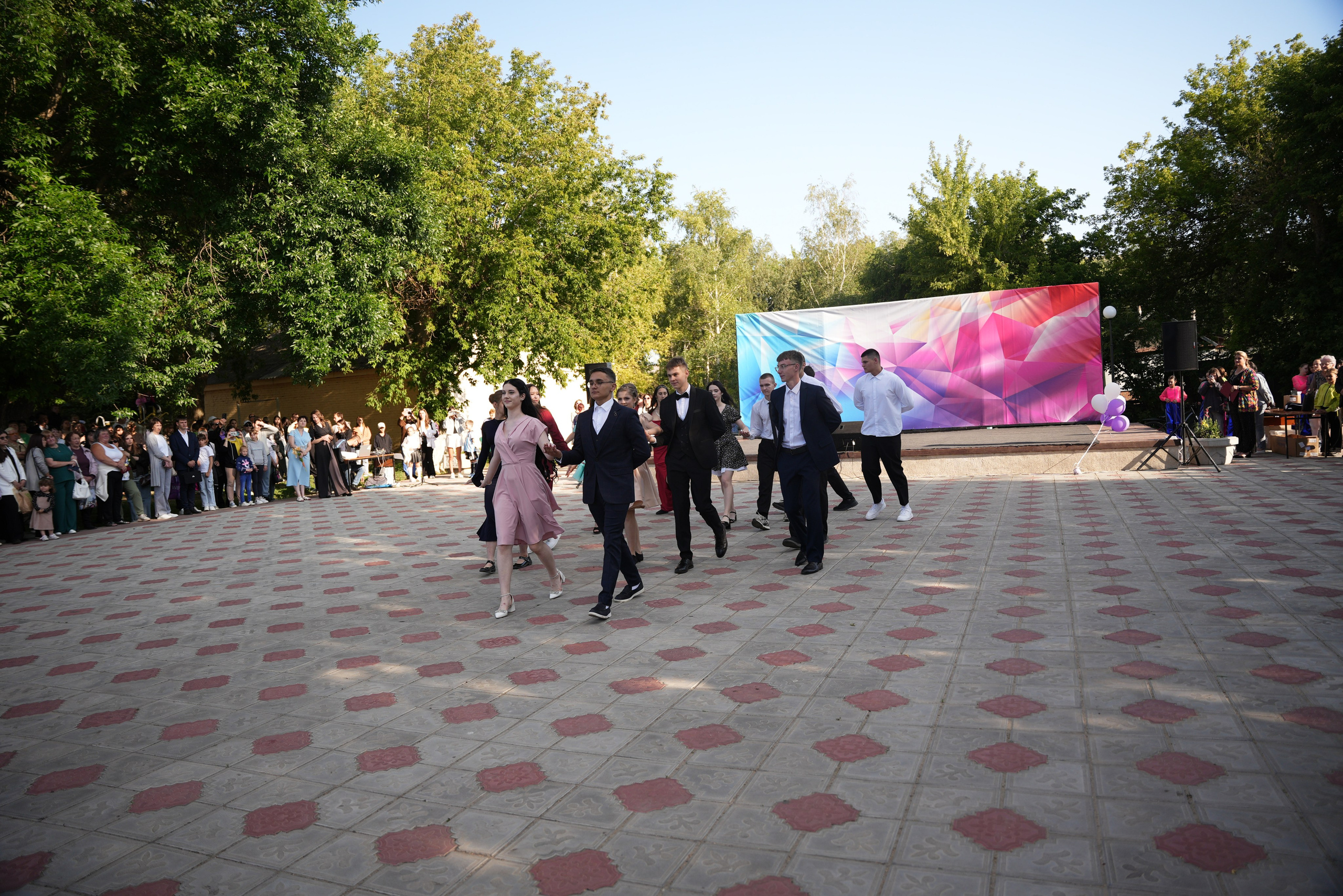 Выпускной в парке. Ольга Плаксина фотограф в Саратове