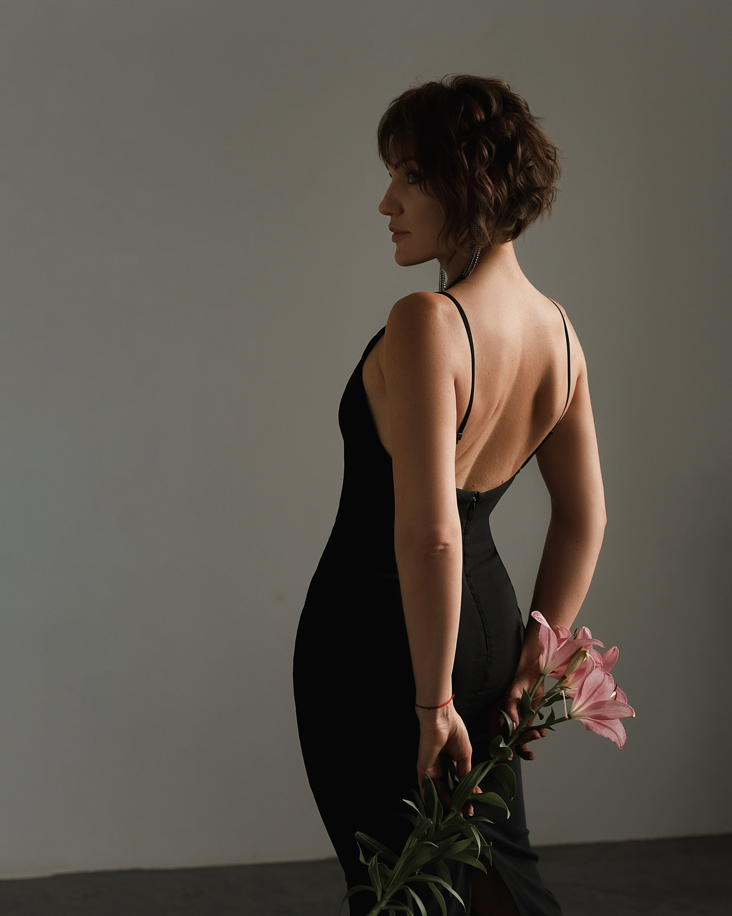 Женские портреты-фотосессии в Москве от фотографа Анастасии Инвиш. Эротическая фотосессия в стилю ню в Москве — заказать ню фотосессию от 19 800 руб!