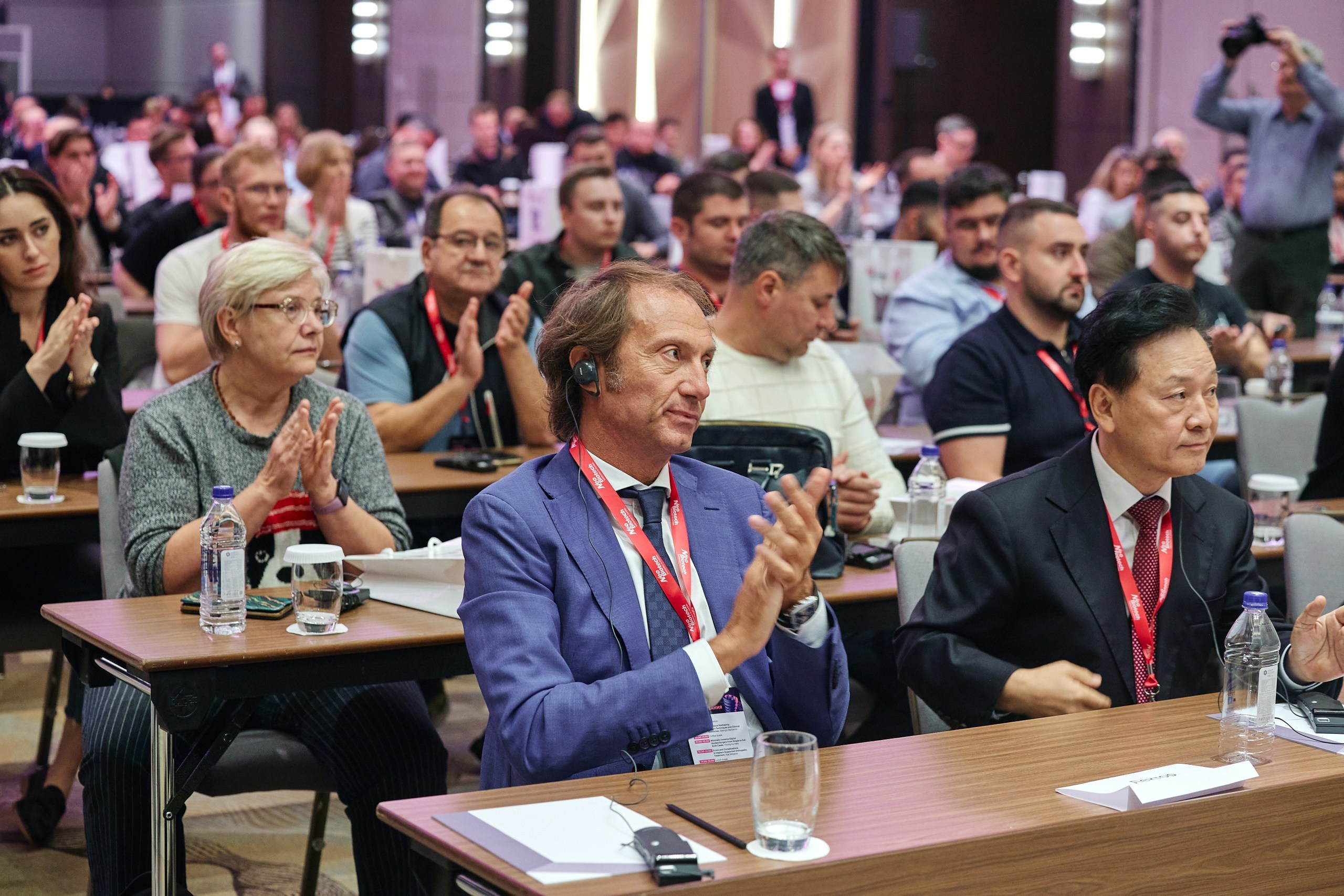 Конгресс имплантологов Neo Biotech 2025. Антон Артюшин, портретный фотограф. Москва