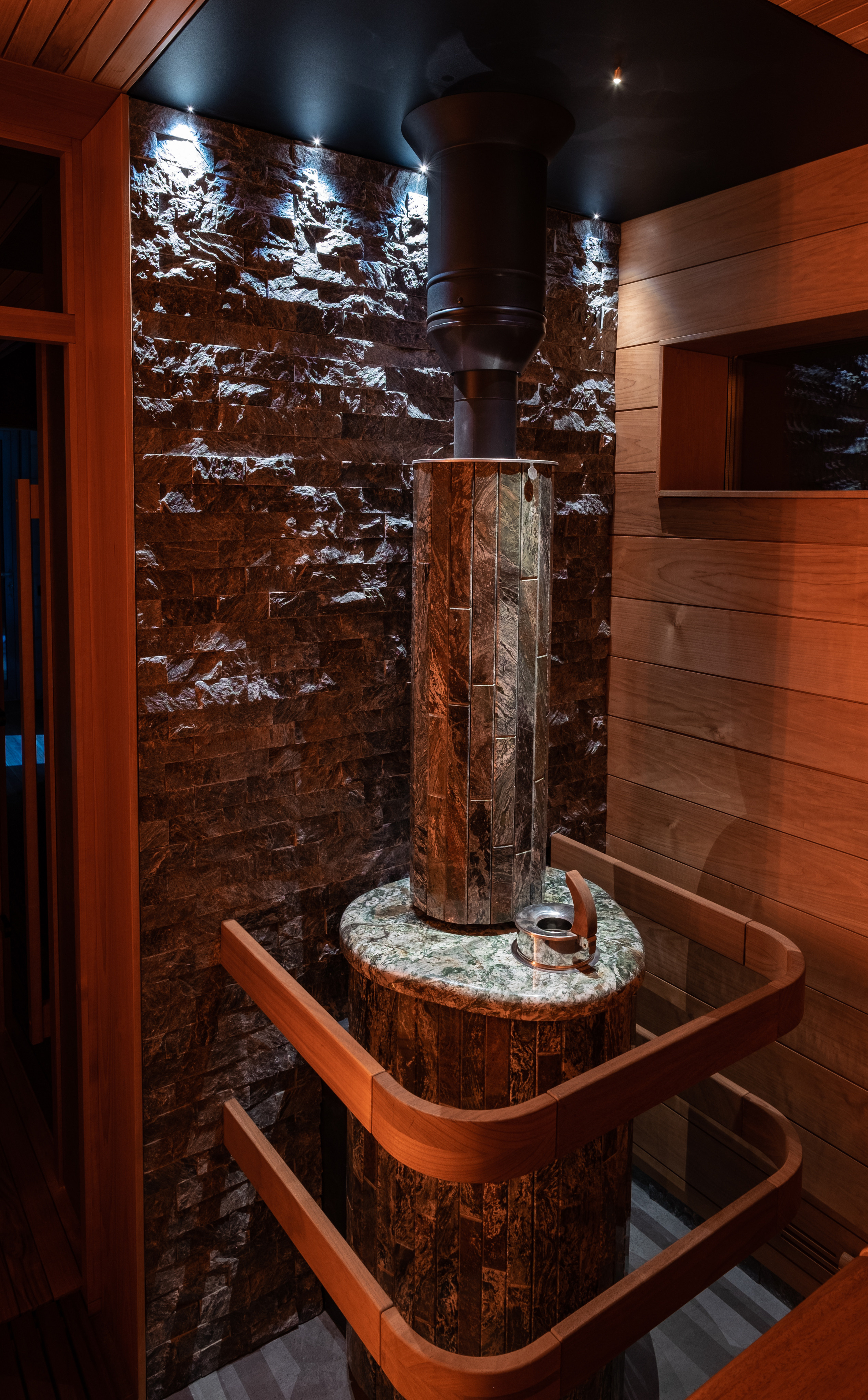 История на Суходольском озере. Творческая мастерская