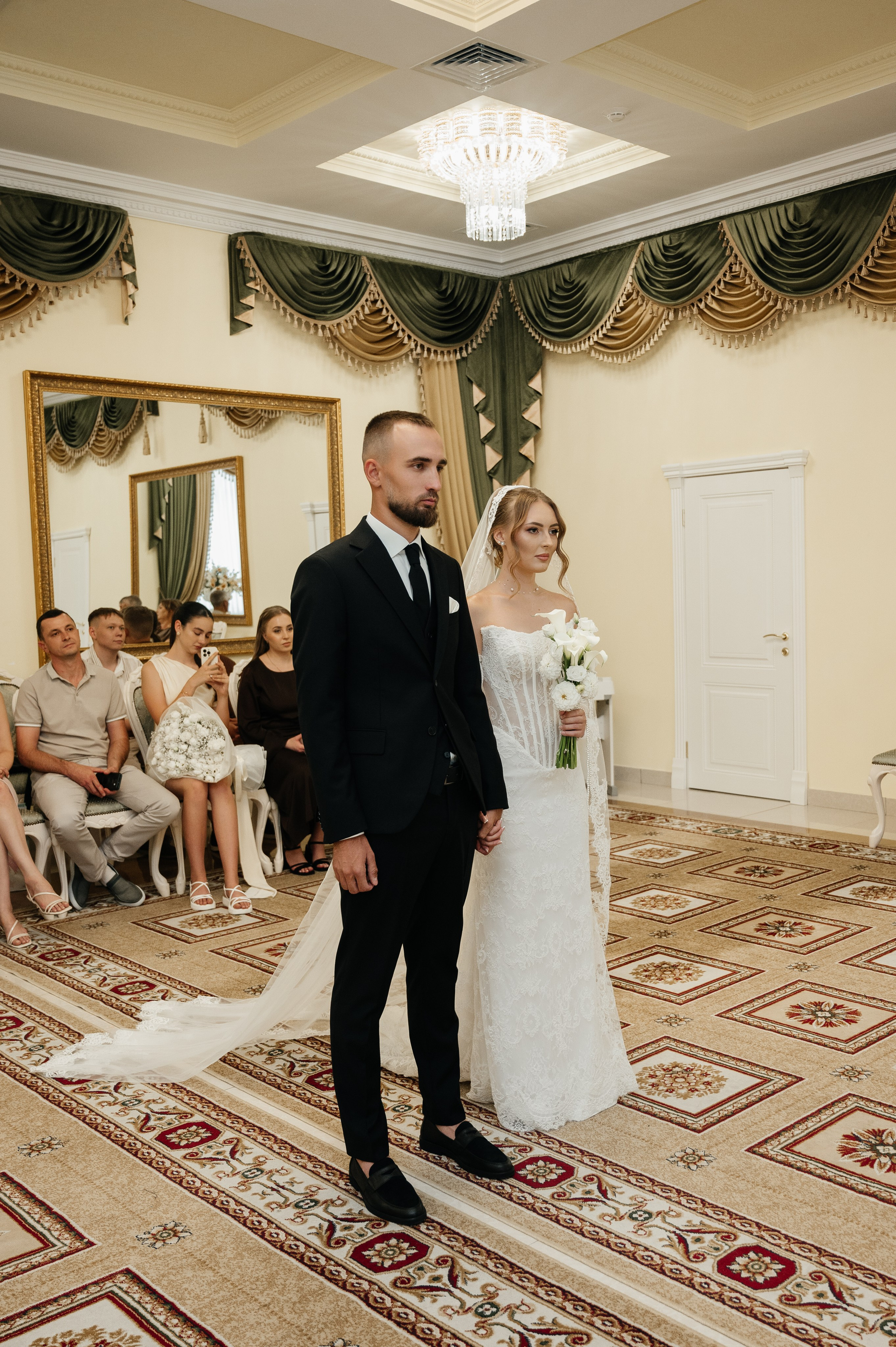 Виктор и Валерия (загс). Свадебный и семейный фотограф в Краснодаре Алина Мельник