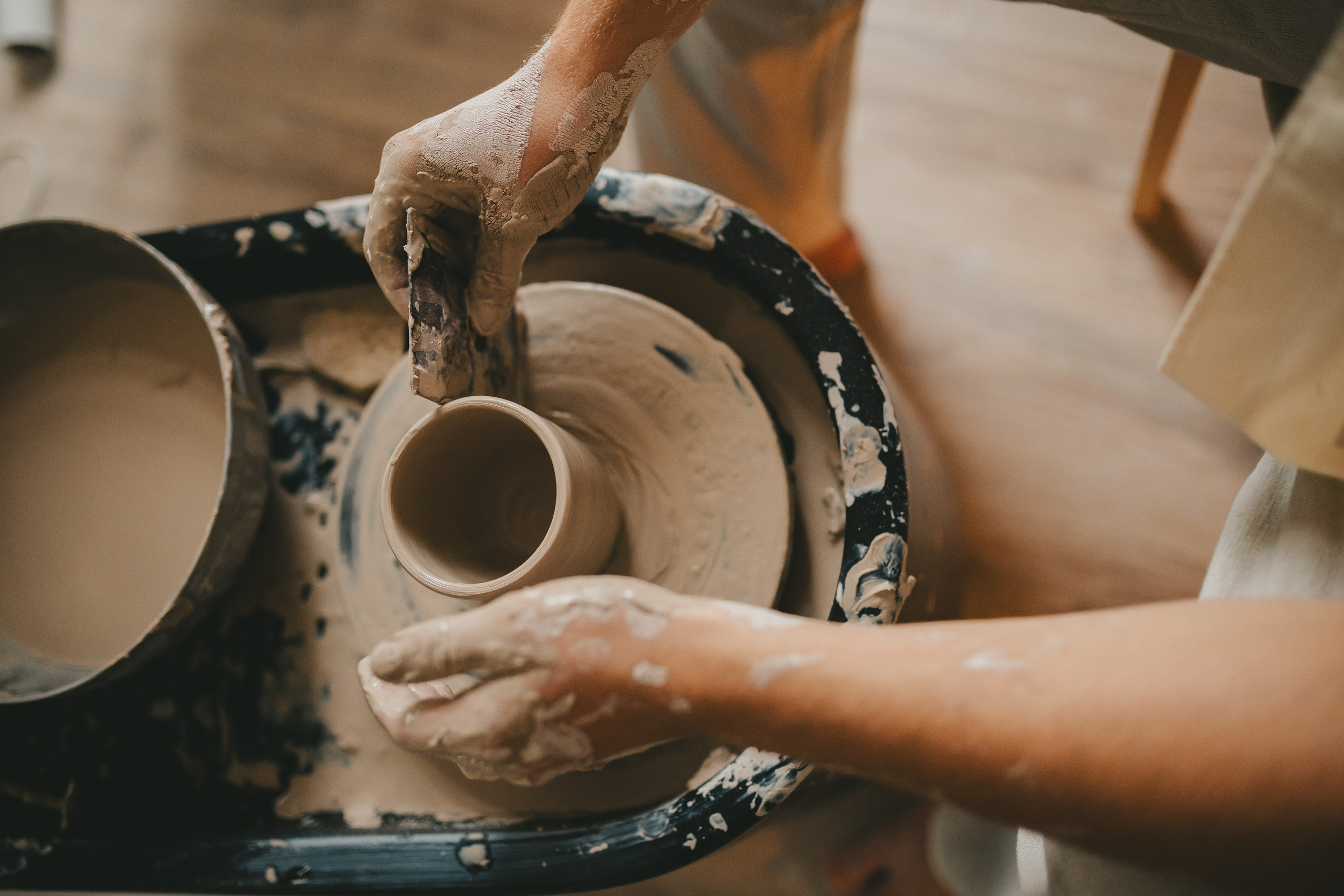 Дима и Даша в гончарной мастерской. Семейный lifestyle фотограф в Санкт-Петербурге Людмила Пахомова