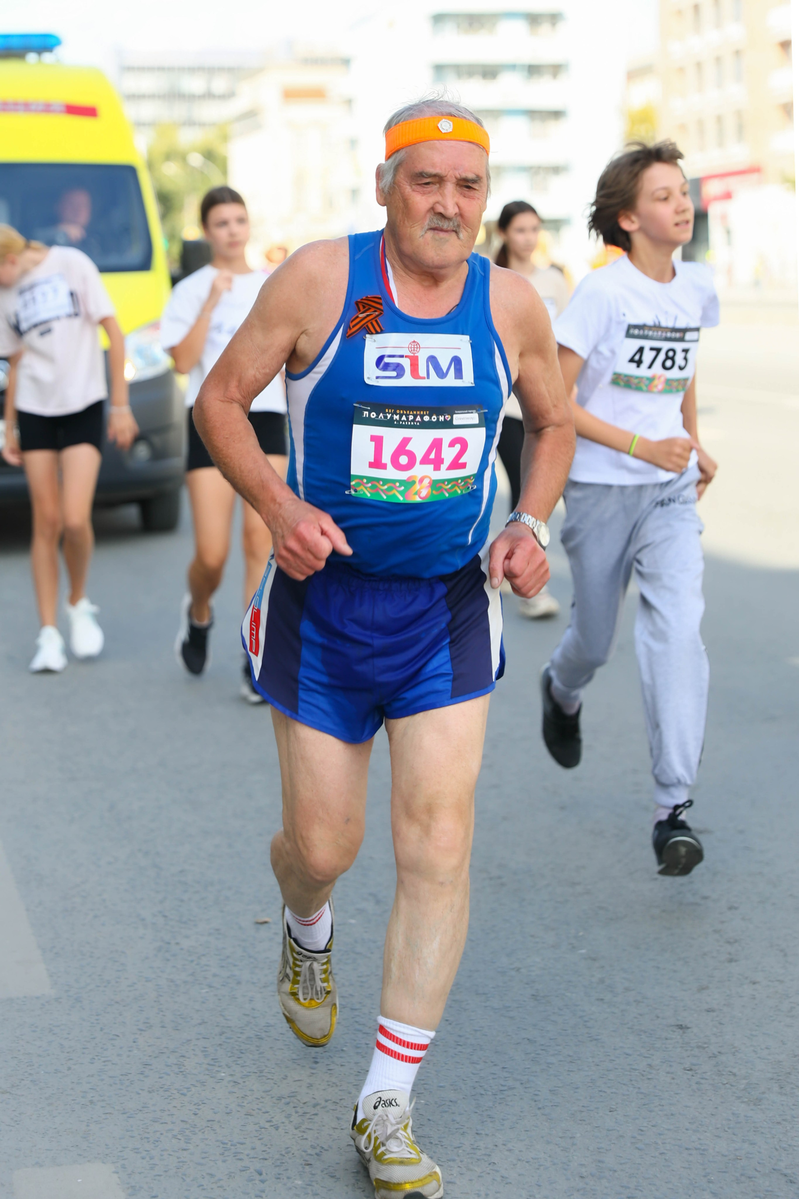 Полумарафон А. Раевича 2025. Репортажный фотограф в Новосибирске Алена Помазунова