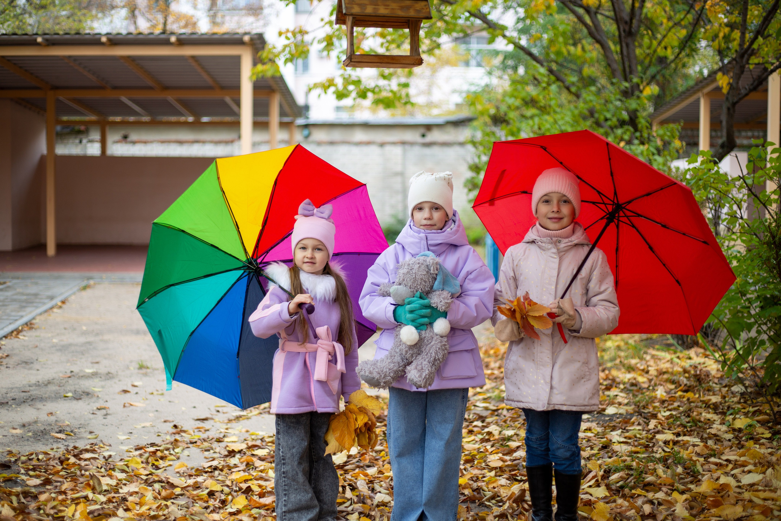 Детский сад на прогулке. Выпускные альбомы Воронеж " СОКОЛ фото»