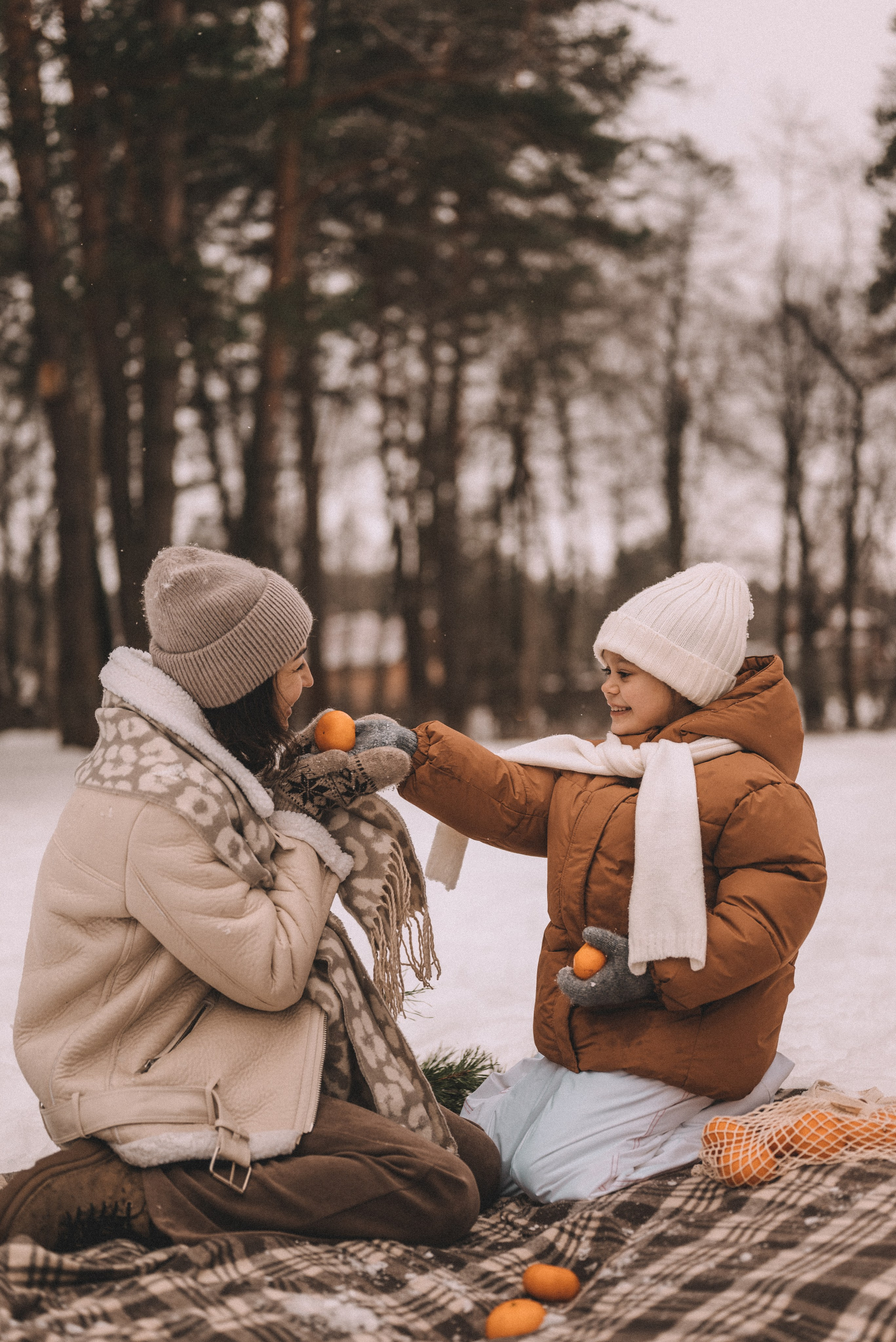 Сергей и Наталья с Ксюшей и Максимом. Фотограф Кристина Пархоменко