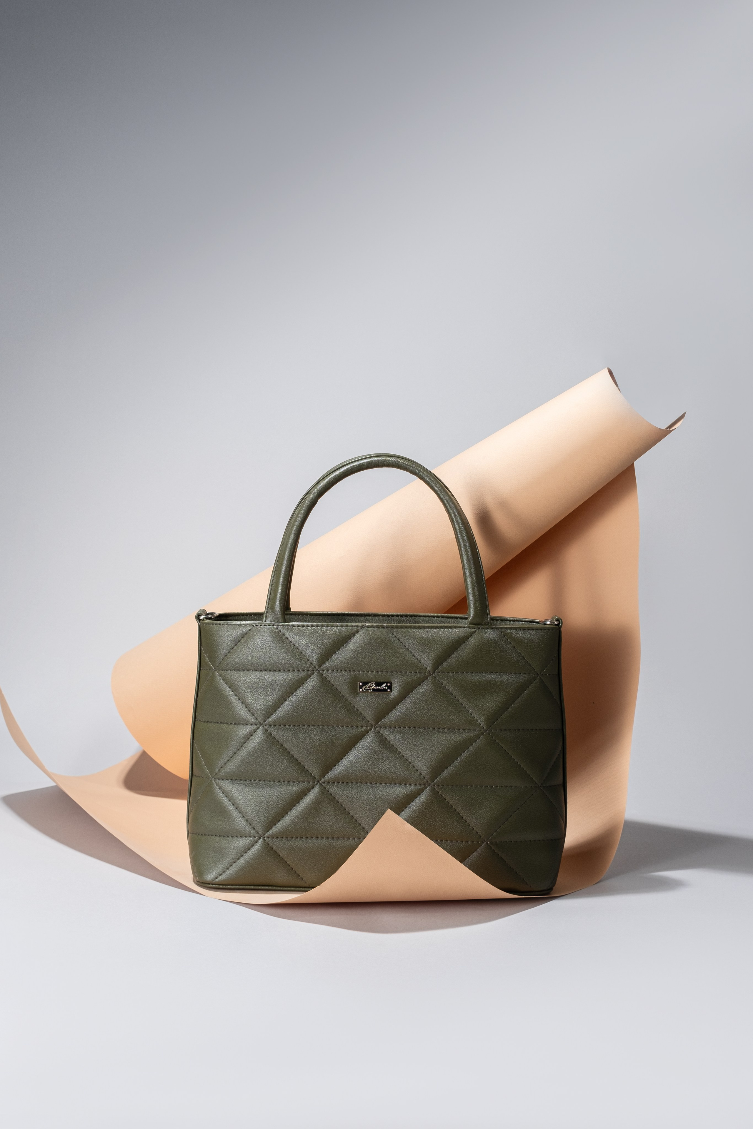 Кожгалантерея. Food и предметный фотограф Никита Алексеев