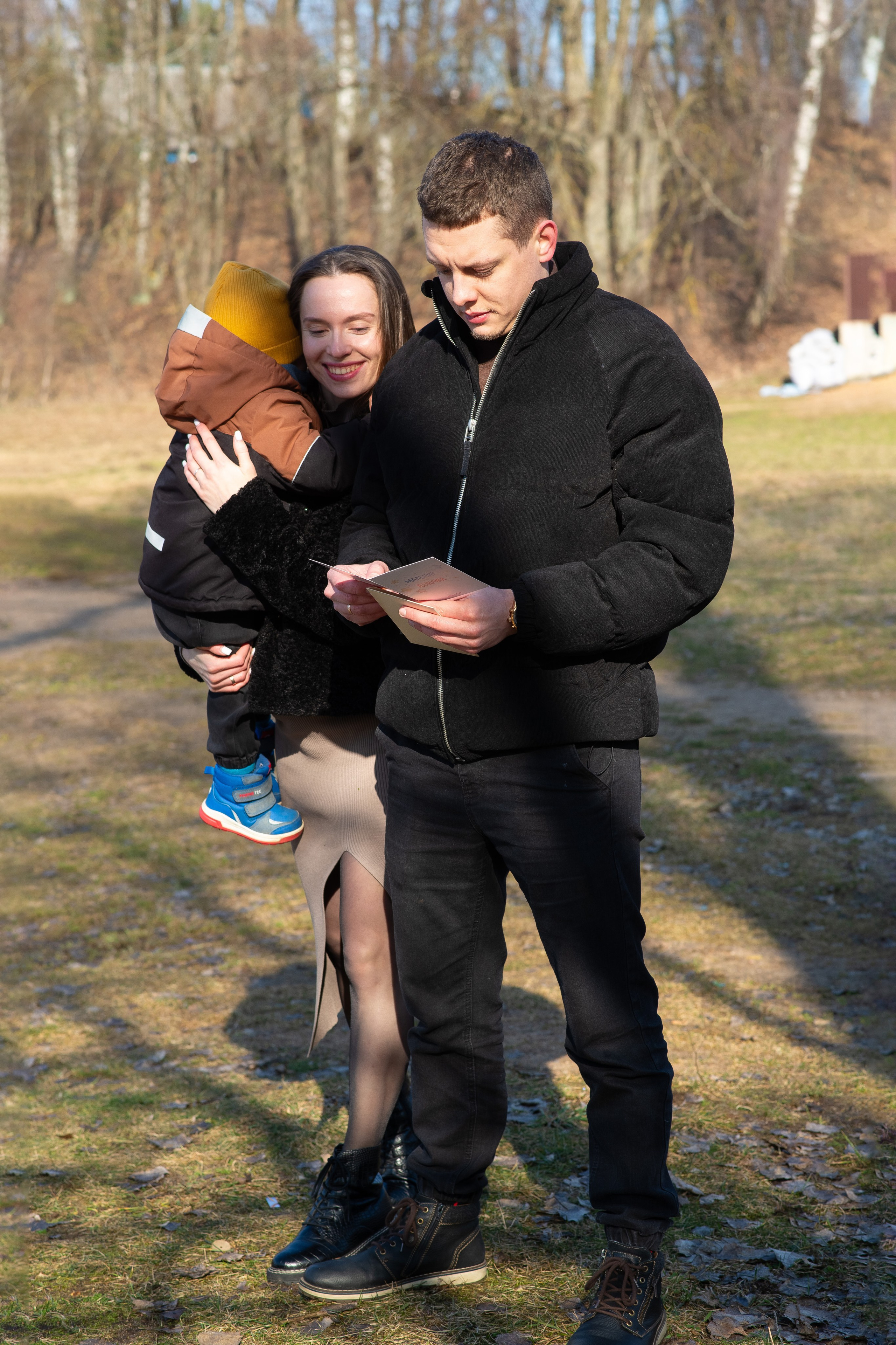 Екатерина, Артем и Родион. Семейный фотограф на выписку из роддома и крещение Минск Настя Гришук