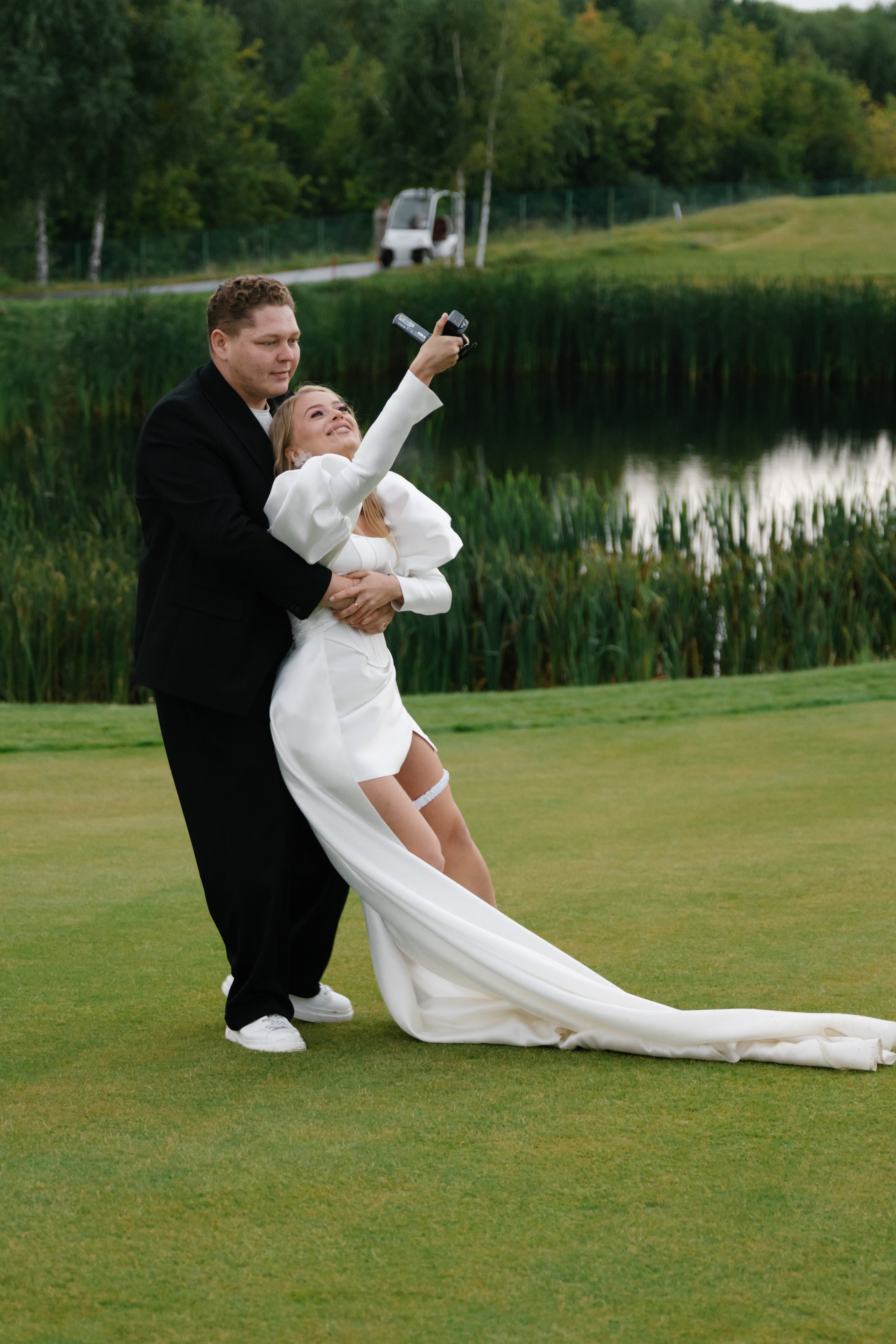 живые эмоции на свадебной фотосессии в Челябинске