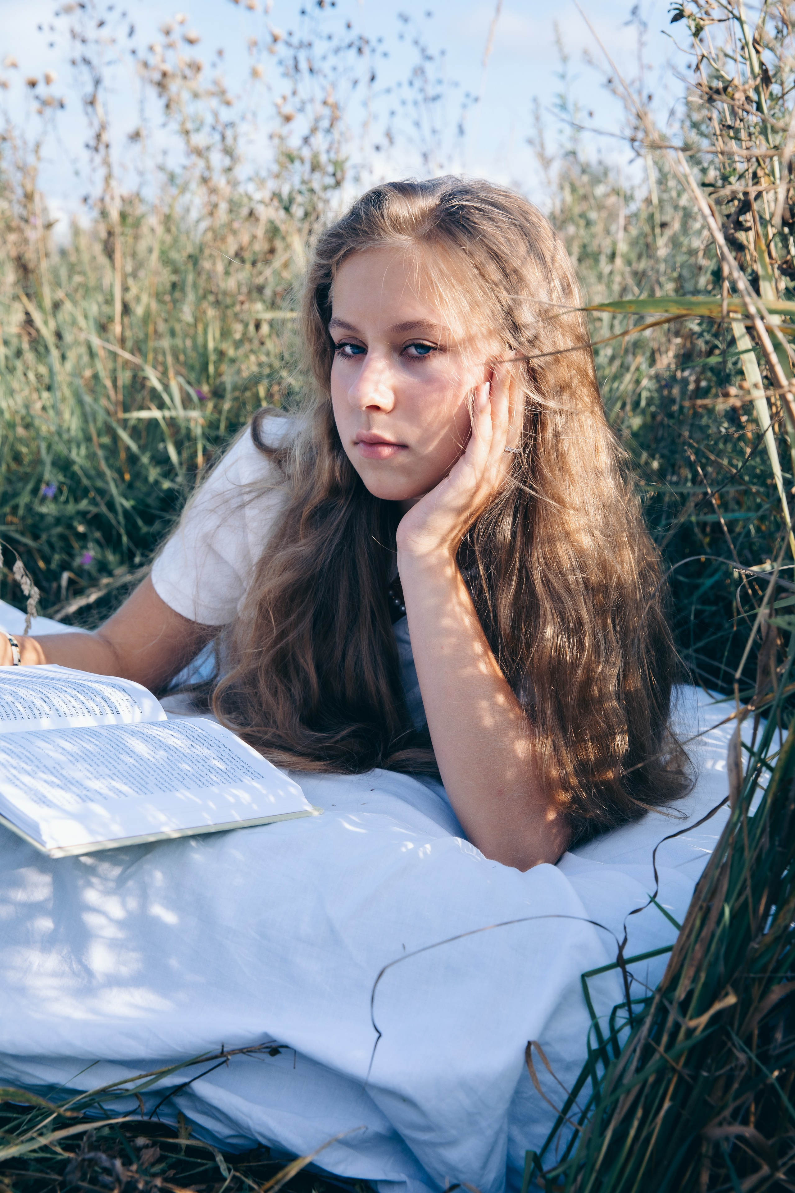 Наташа, Вадим, Арина, Тая и Пета. Август 2024. Фотограф в Санкт-Петербурге Алена Сертакова