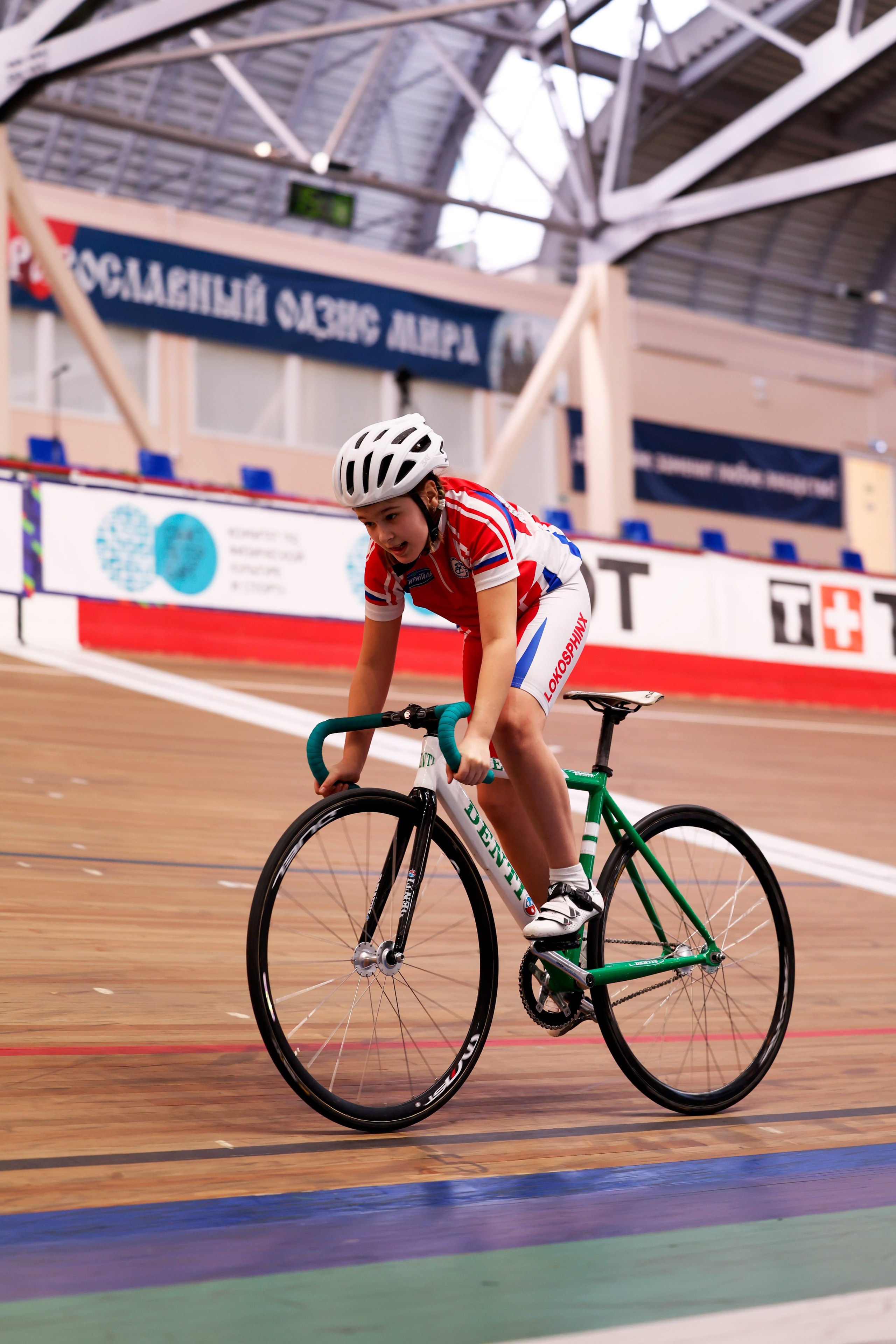 Пятый этап Региональных соревнований по велоспорту на треке (Гит, Скретч) 15.03.2025. Спортивный и репортажный фотограф Антон Тереханов