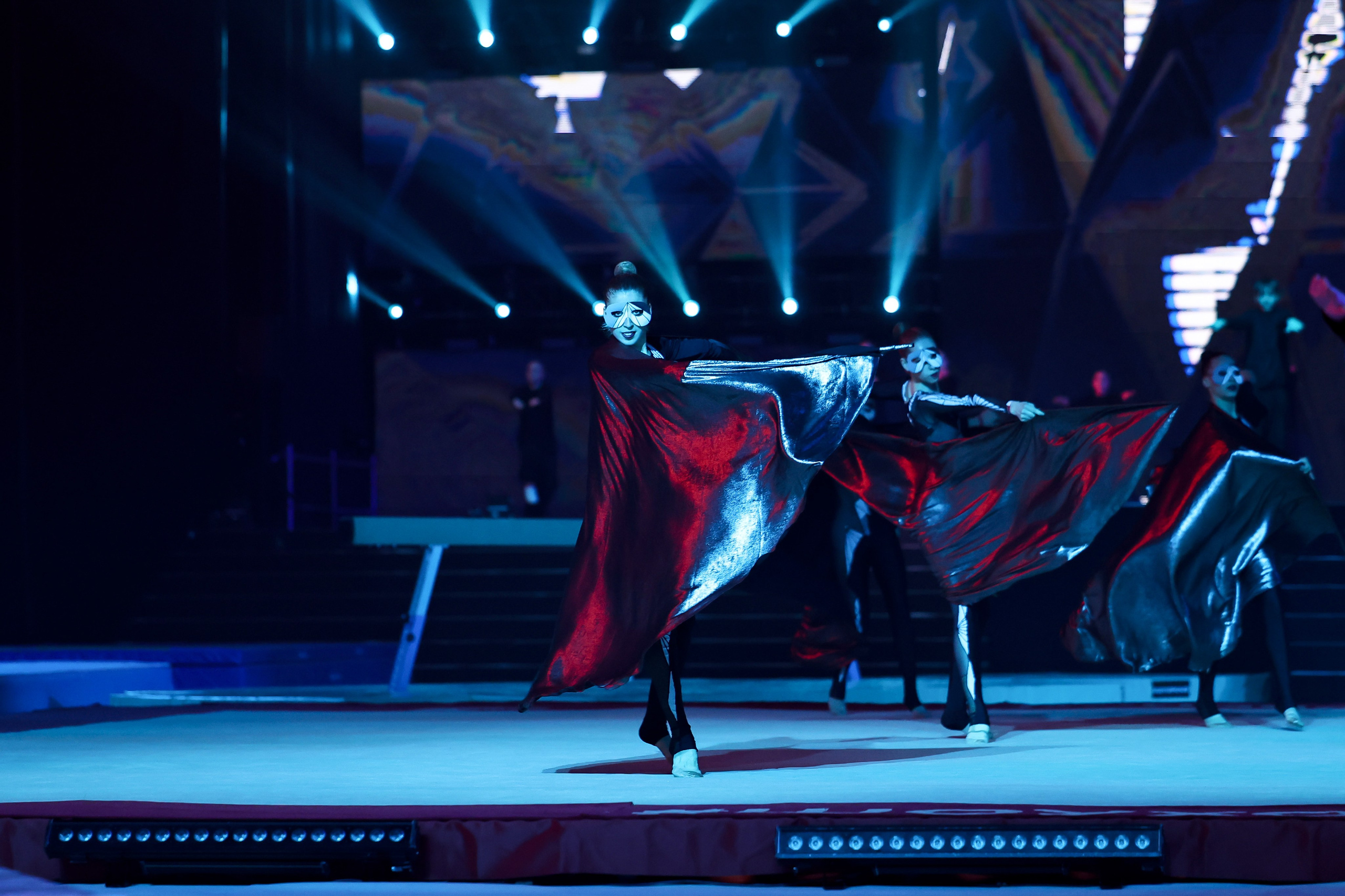 «Дуэль» Шоу Светланы Хоркиной 07.04.2024. Спортивный и репортажный фотограф Антон Тереханов