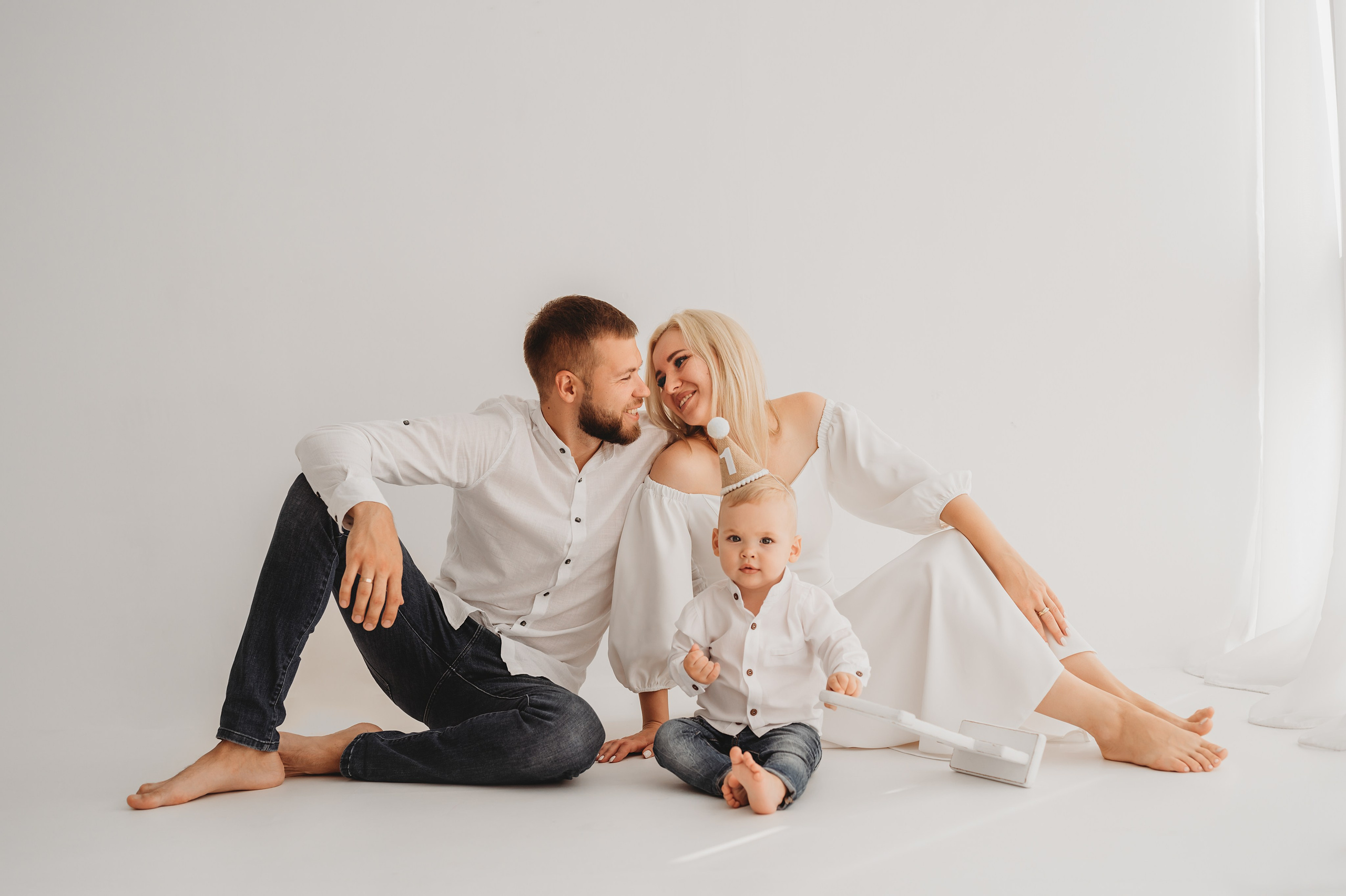 Семейные фото в минимализме. Детский и семейный фотограф Ирина Гладких