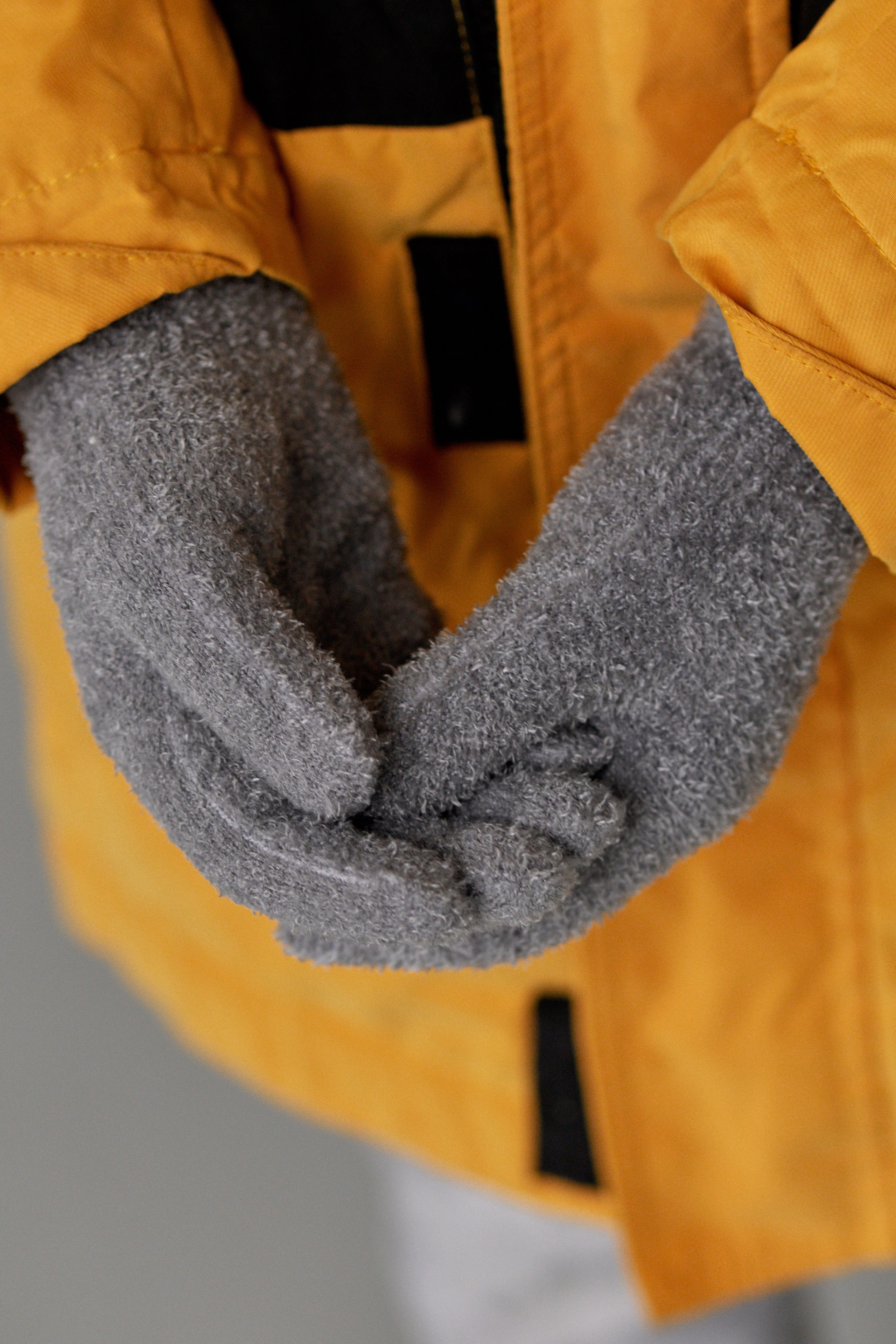 Зимние перчатки. Фото съемка товаров для макретплейсов Воронеж