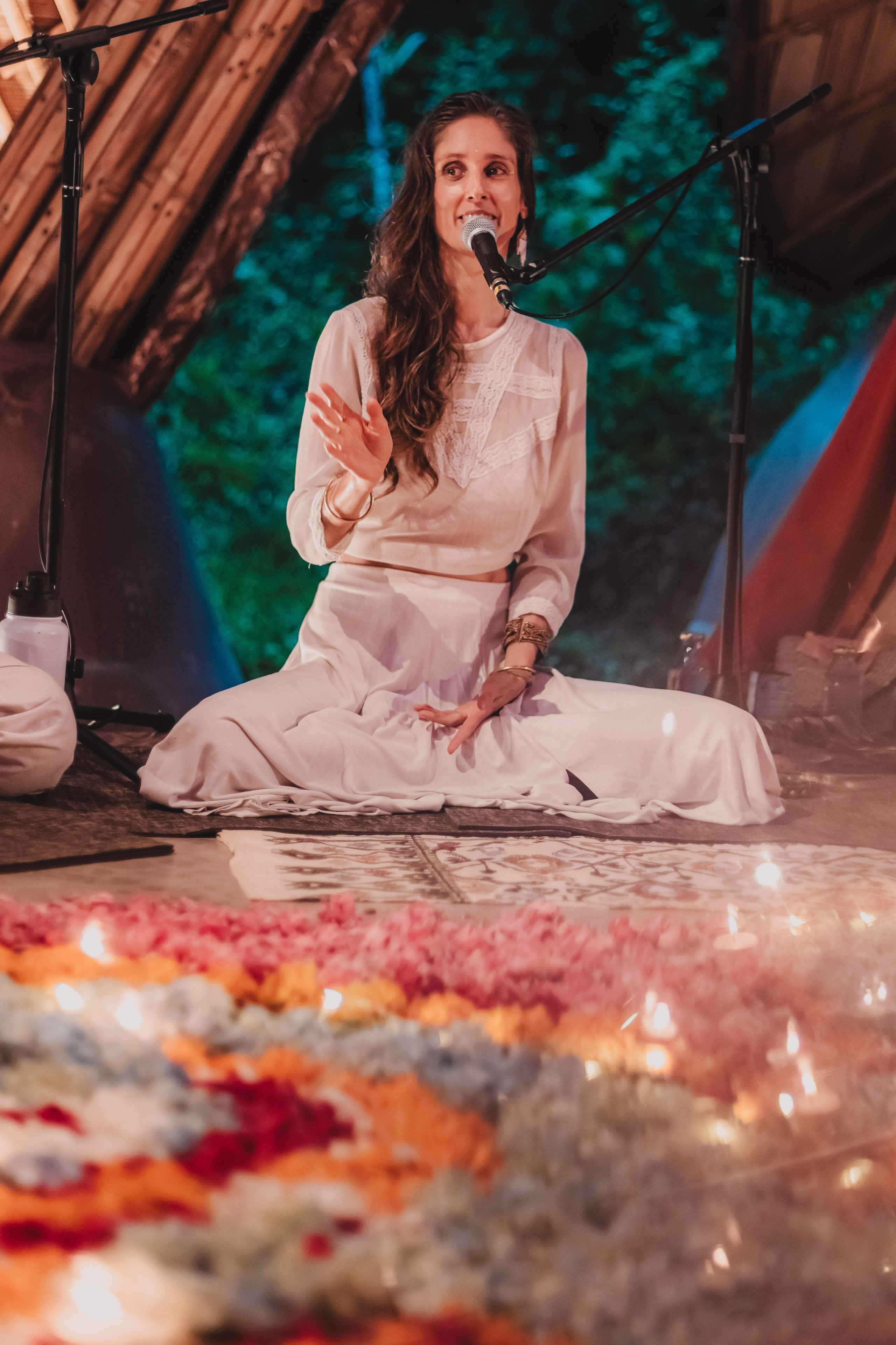 Bhakti Bliss kirtan at Alchemy. Mariam Bagdasaryan