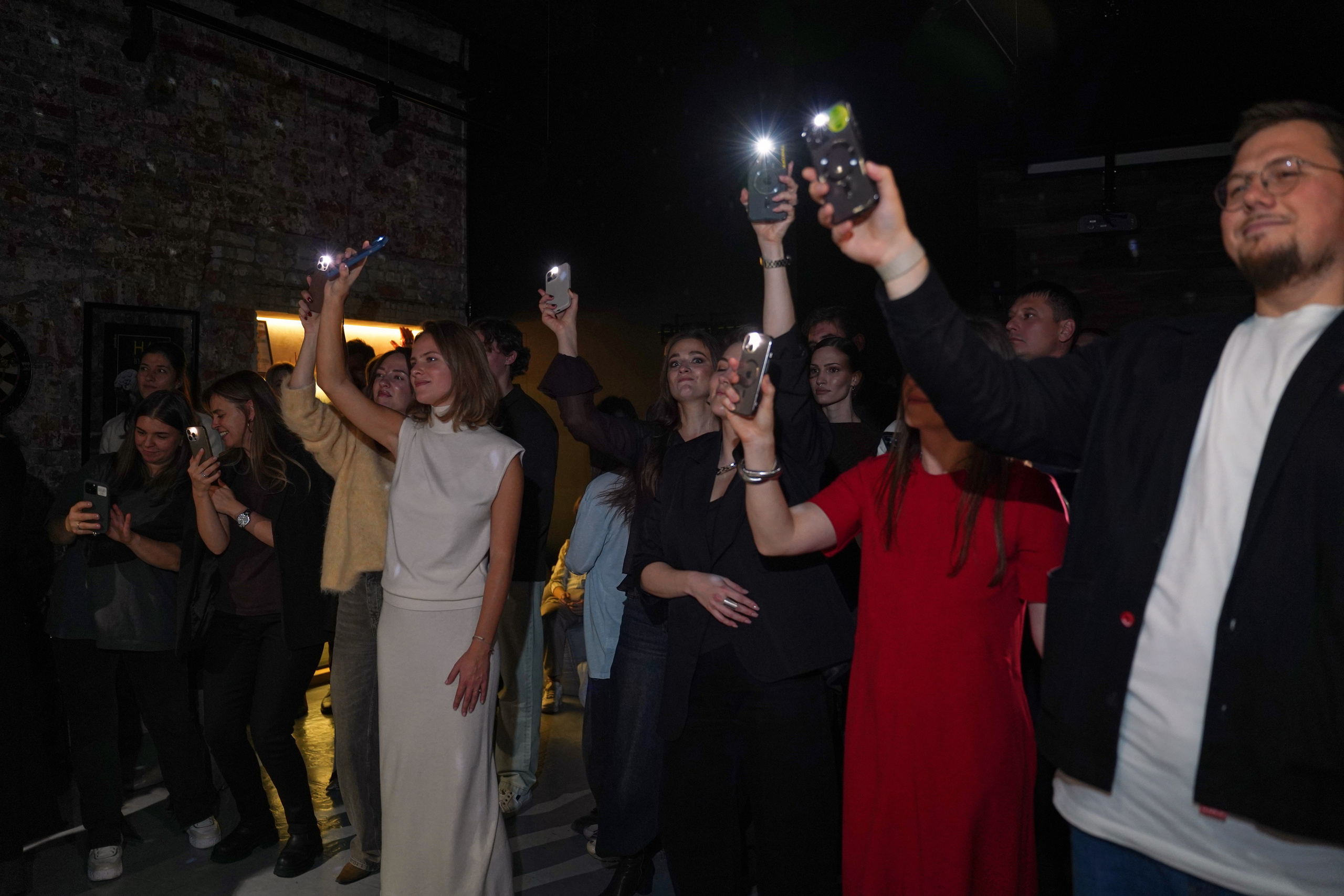 Концерт кавер группы. Фотограф