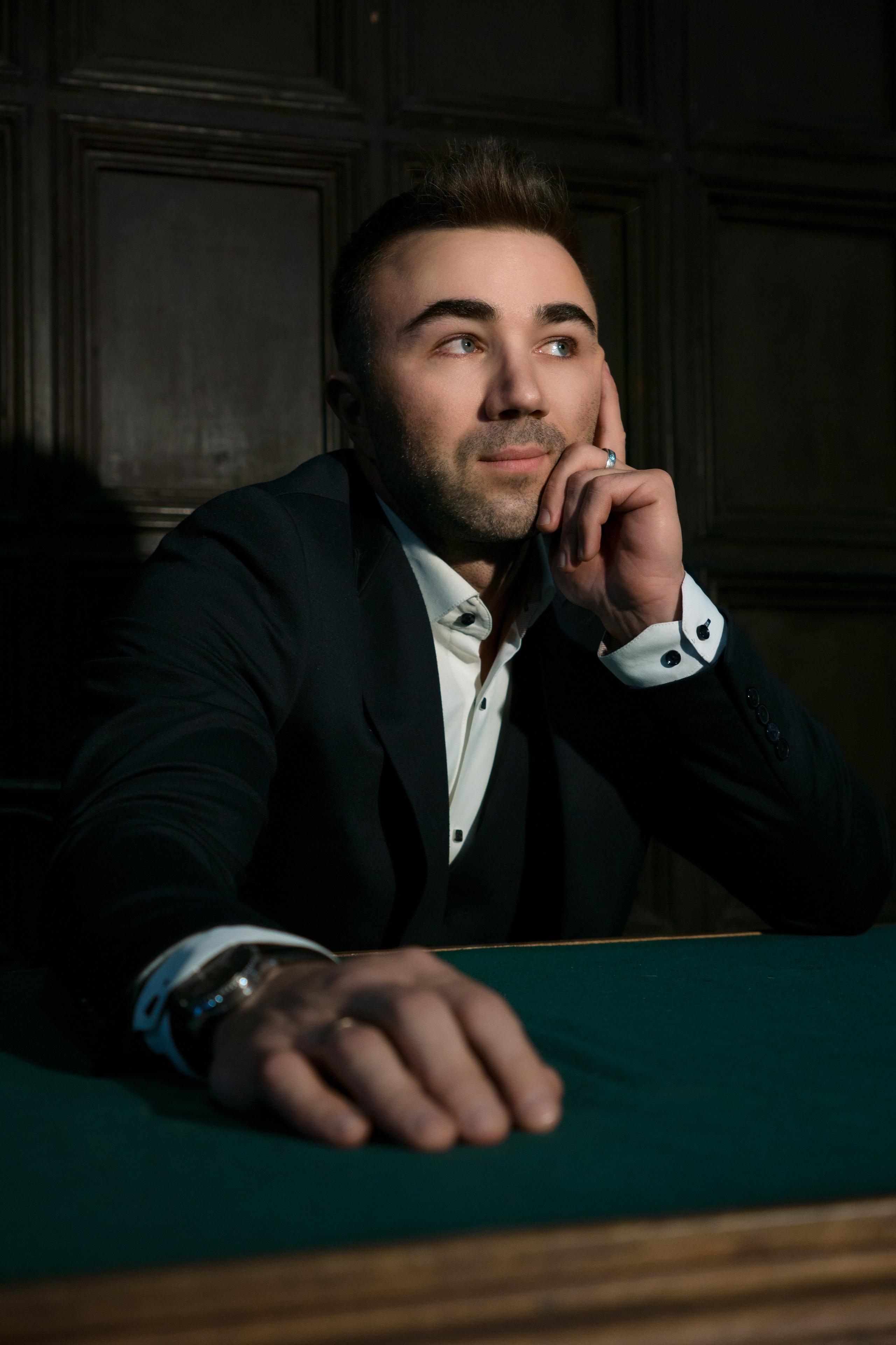 Ведущий Илья. Фотограф