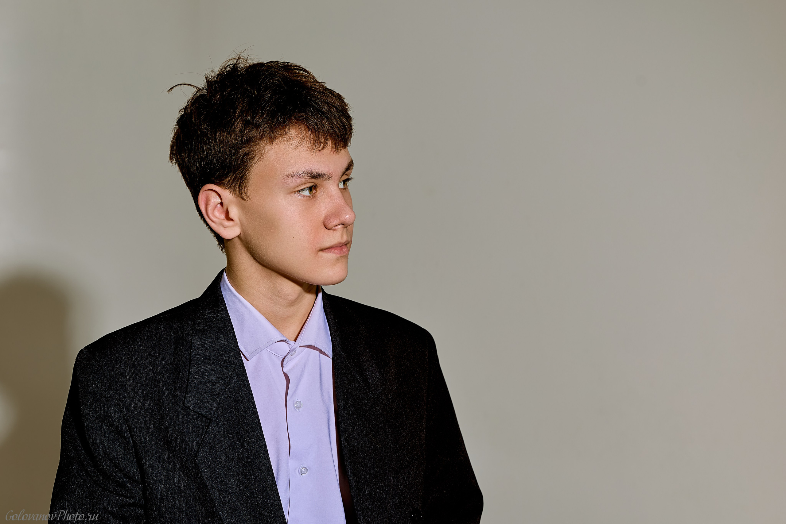 Жёсткий студийный свет и студийное оборудование