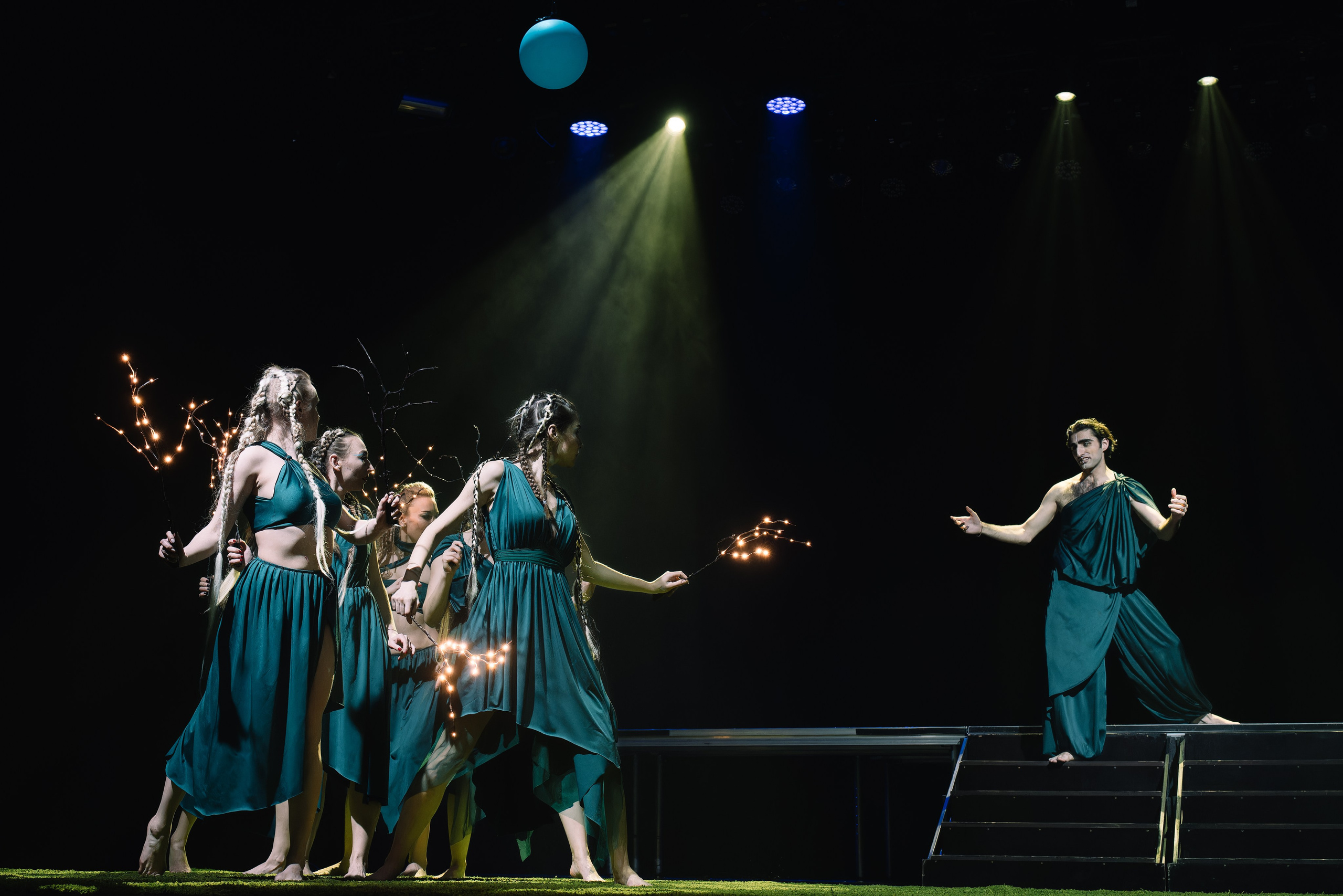 Театр Роста: Сон в летнюю ночь. Сайт фотографа Сергея Абрамова