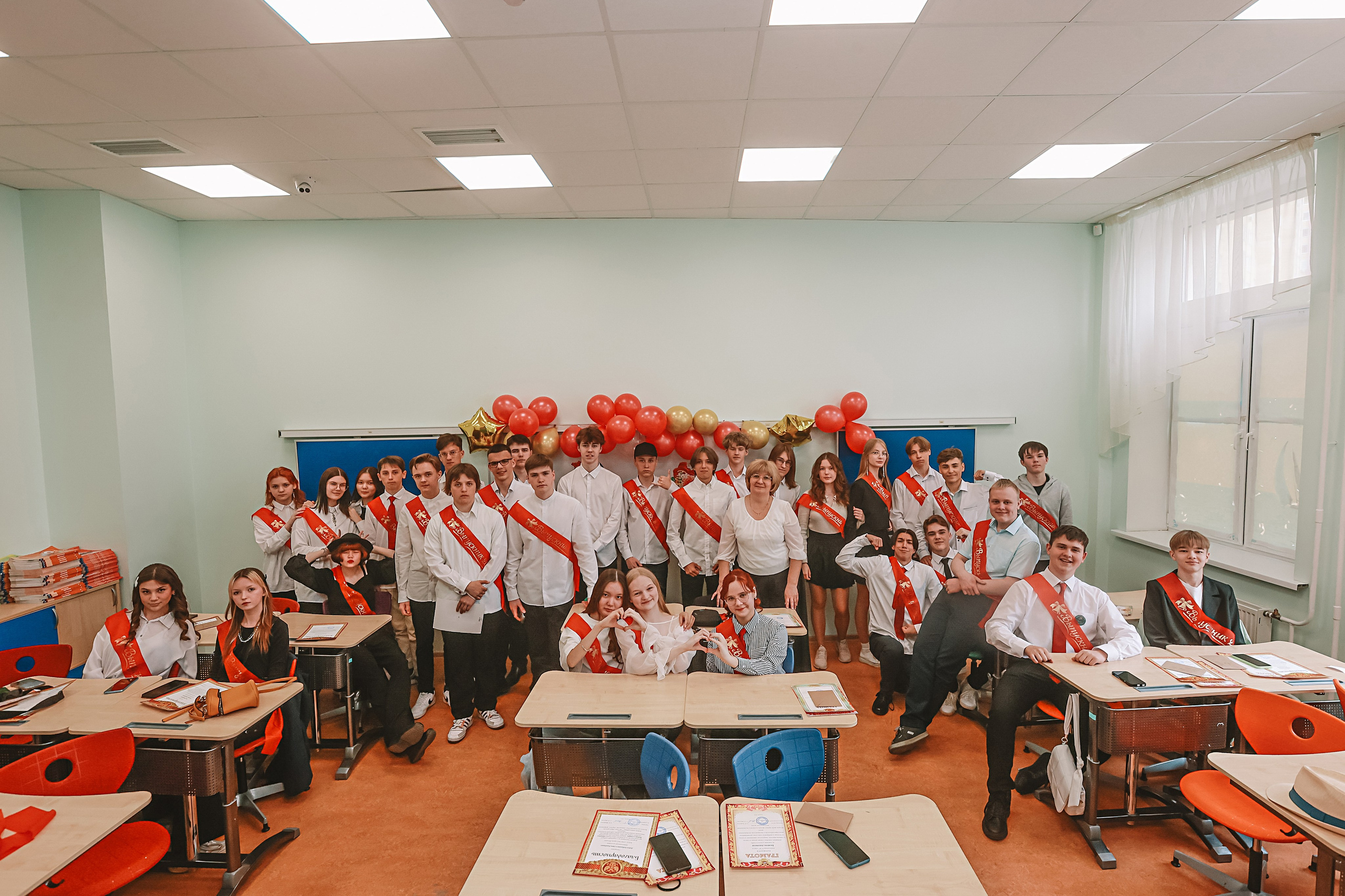 Последний звонок. Семейный фотограф Тюмень, фотограф на роды Салмина Мария