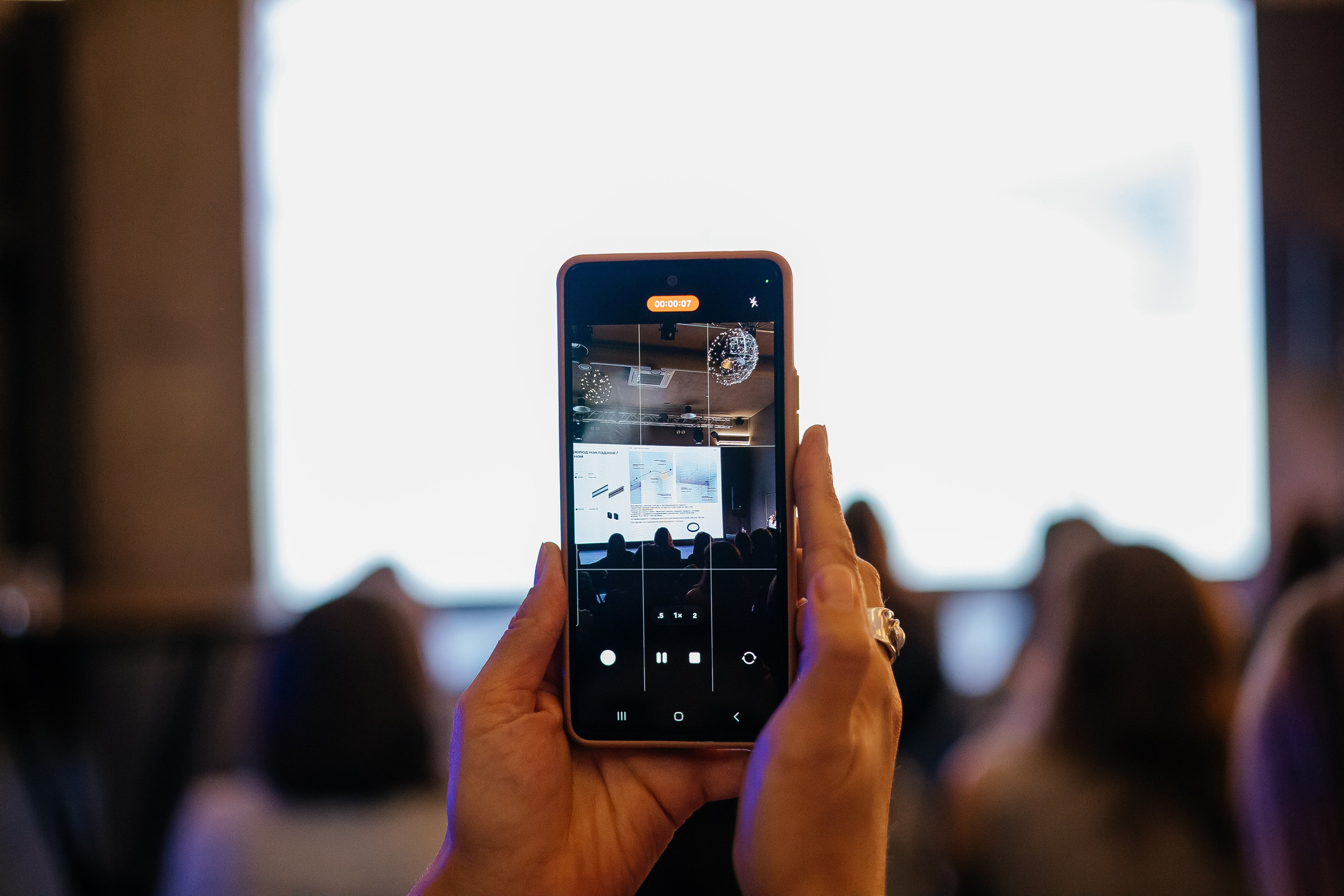 Презентация новинок систем света Maytoni в One way loft. Фотограф в Красноярске Надежда Воскресенская