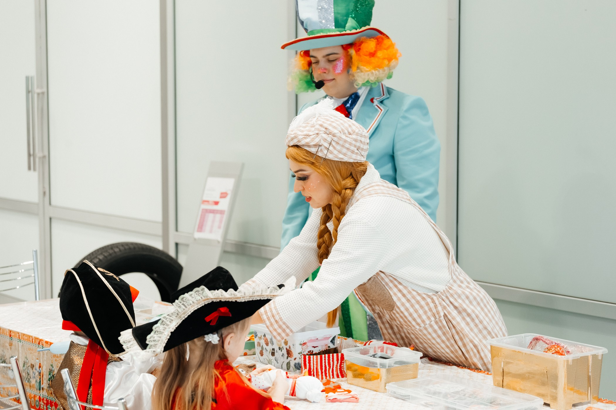 Детский мастер-класс в «Картель Авто» — «Студия чудес Алиса». Фотограф Кемерово | Сергей