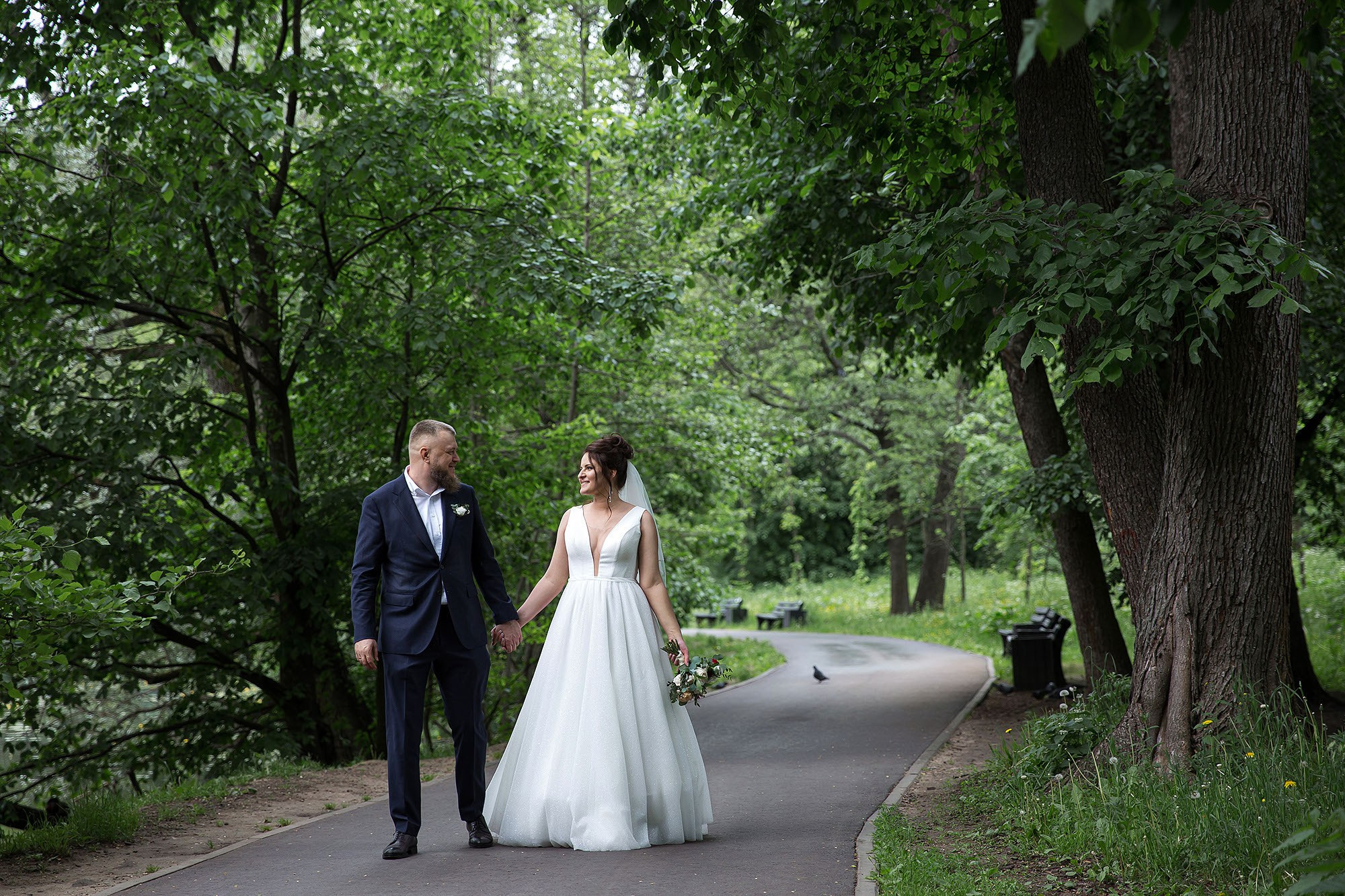 Прогулка, фотосессия жениха и невесты. Свадебная съемка. Фотограф в Москве Валерий Боцман