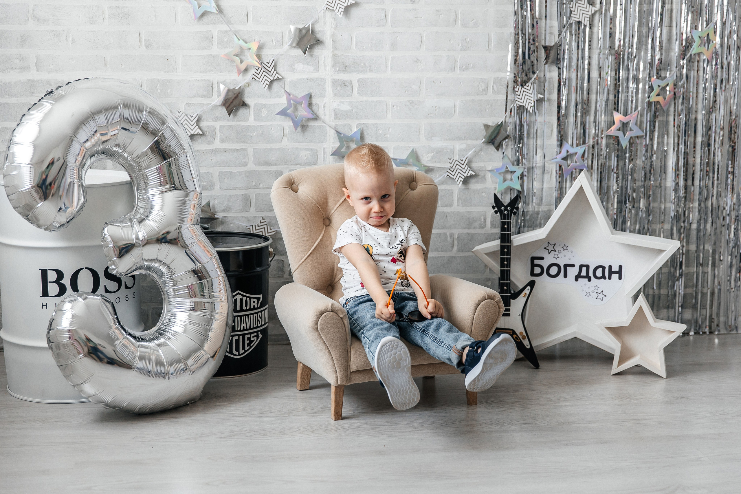 Гитара (до 3 лет). Детский фотограф, выпускные альбомы в Нижнем Новгороде Бодягина Мария