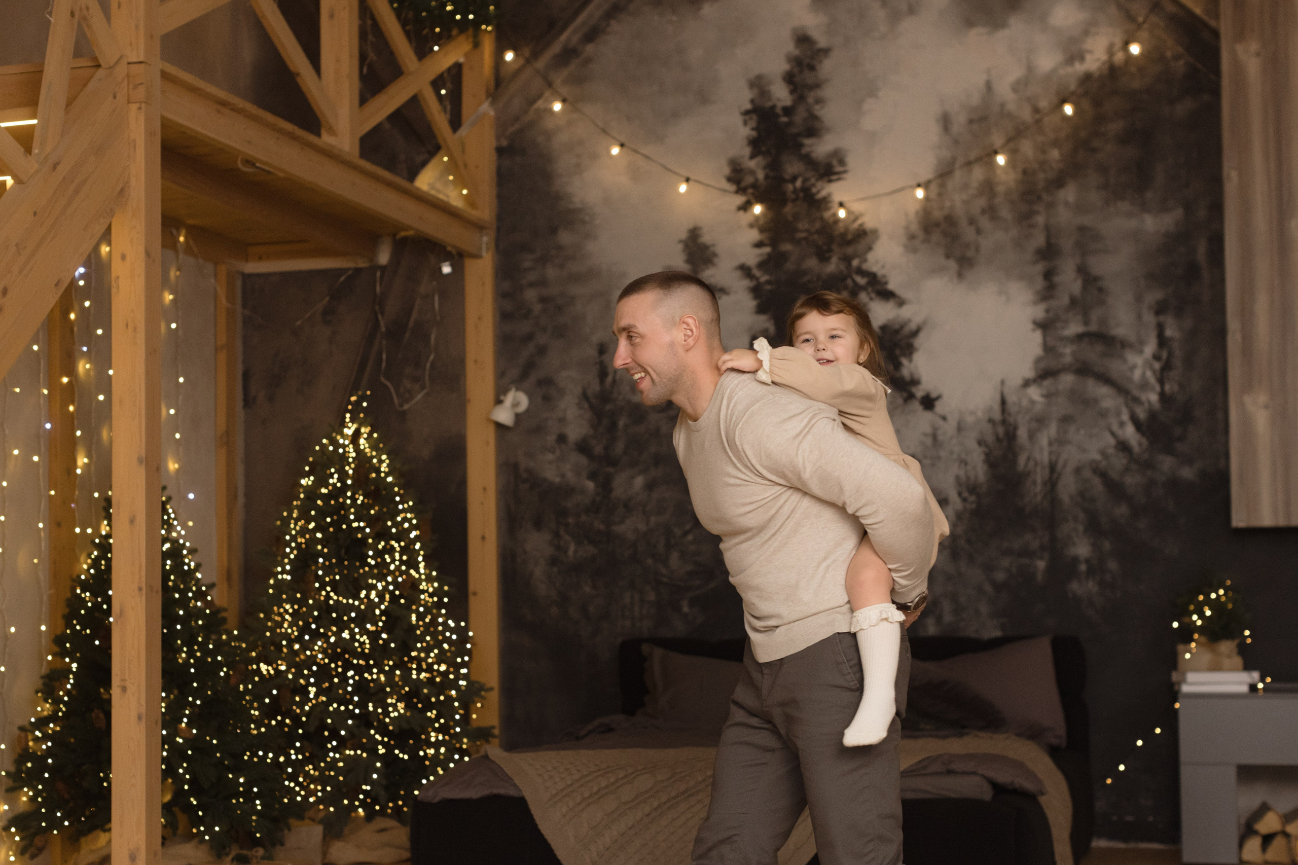 Новогодняя съемка в Мун (зал Семейный). Фотограф беременности и новорожденных в Красноярске Вета Ланская