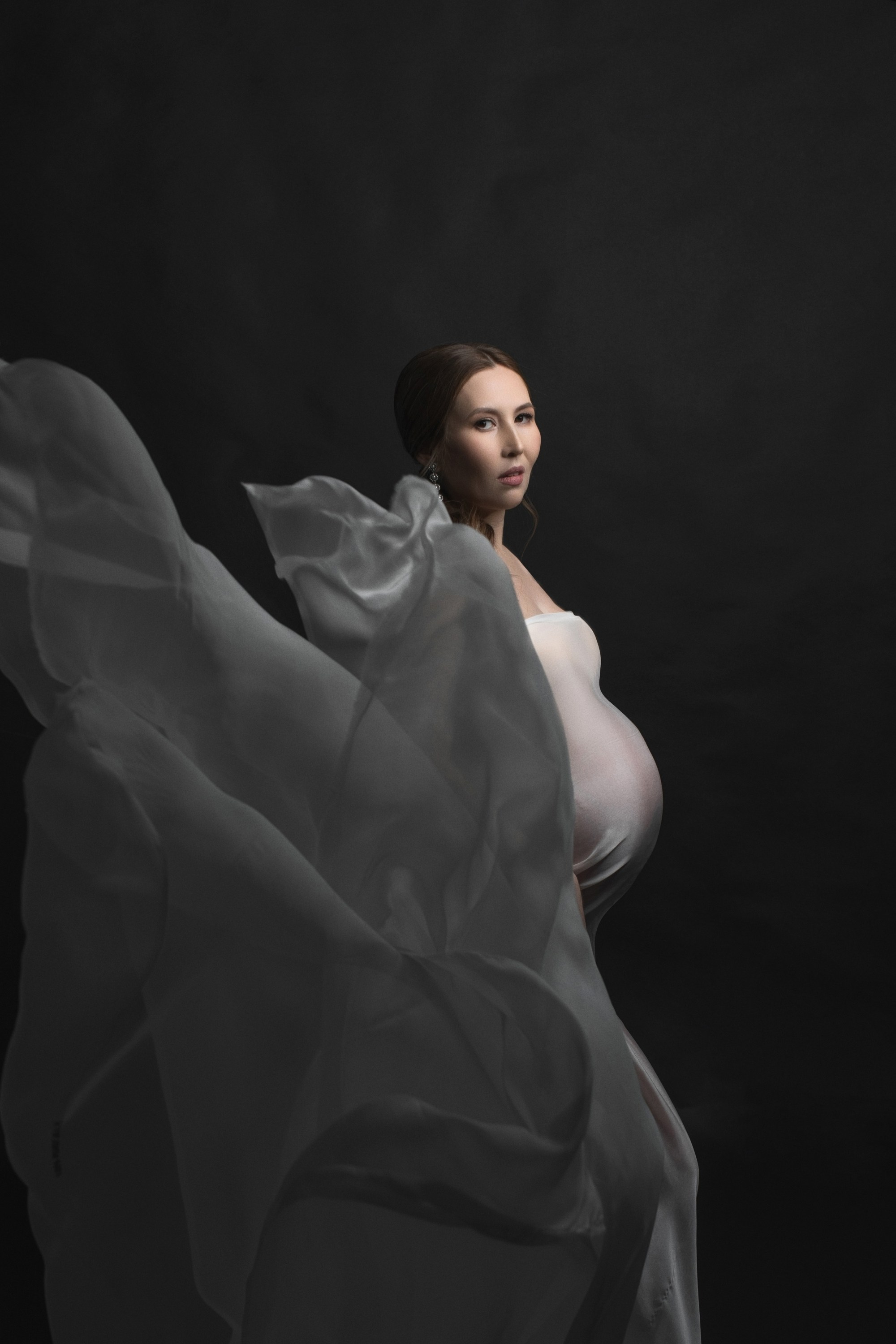 Фотосъемка беременности в стиле минимализм в фотостудии Тамбова, Липецка, Воронежа у детского и семейного фотографа Марины Смаль