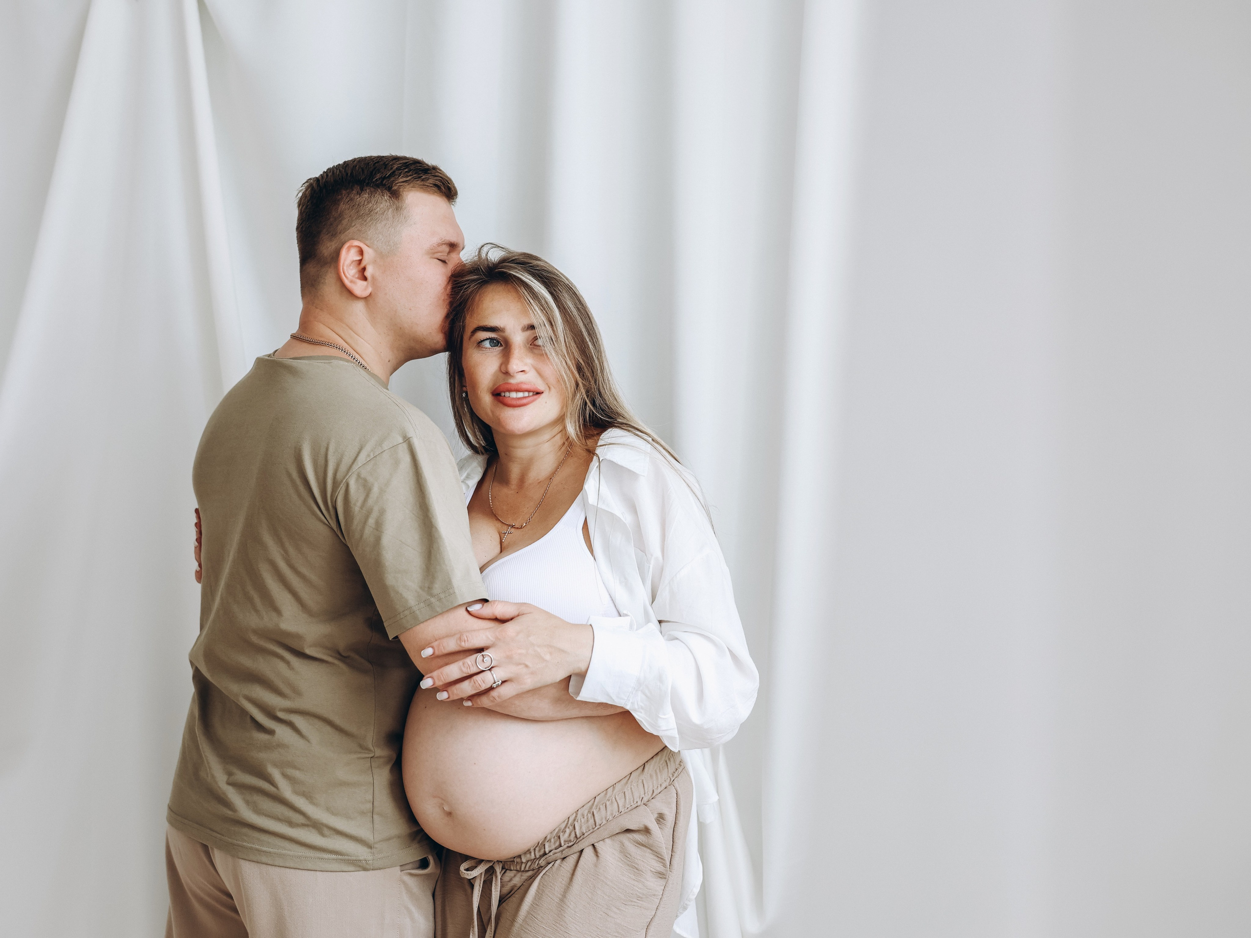 Семейная фотосессия, фотосессия беременности, фотостудия Вилла Нина, Villa Nina г. Екатеринбург. Семейный и детский фотограф в  г. Екатеринбурге Холодова Юлия