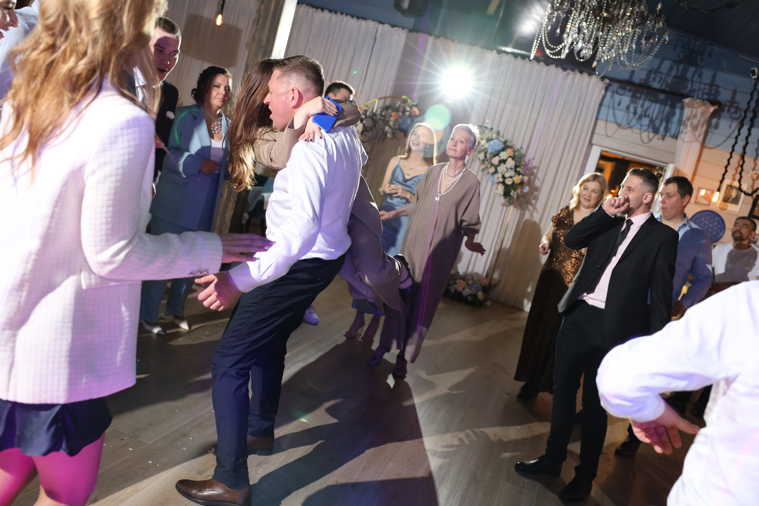 𝒜𝓇𝓉𝑒𝓂 & 𝐿𝓎𝓊𝓈𝓎𝒶 (𝓇𝑒𝓈𝓉𝒶𝓊𝓇𝒶𝓃𝓉). 𝑀𝑜𝓈𝒸𝑜𝓌. Свадебный фотограф в Санкт-Петербурге