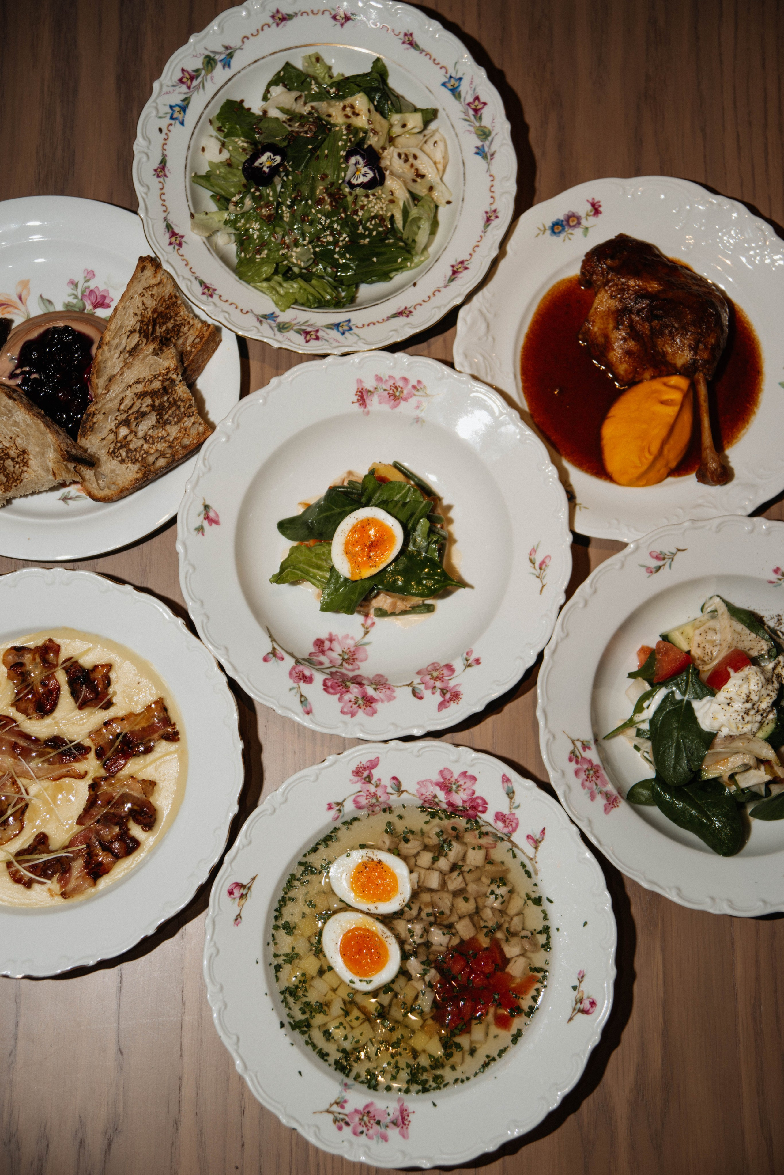 Контентная фотосессия для ресторана La Volte. Ксения Glossa. Портретный и репортажный фотограф в Самаре