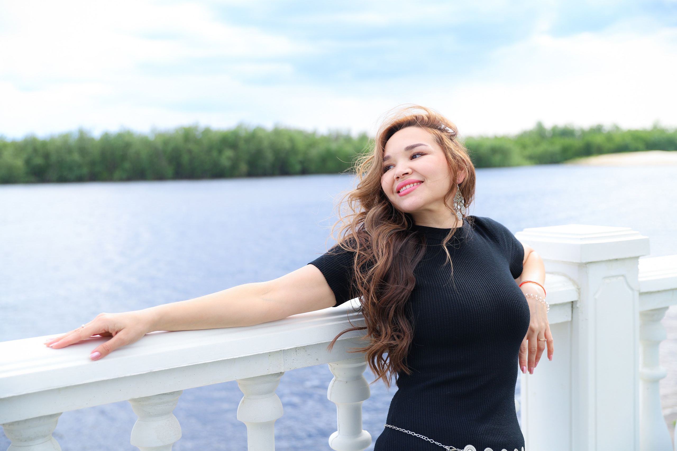 Съемка на белой набережной. Фотограф в Сургуте Брызгунова Анастасия