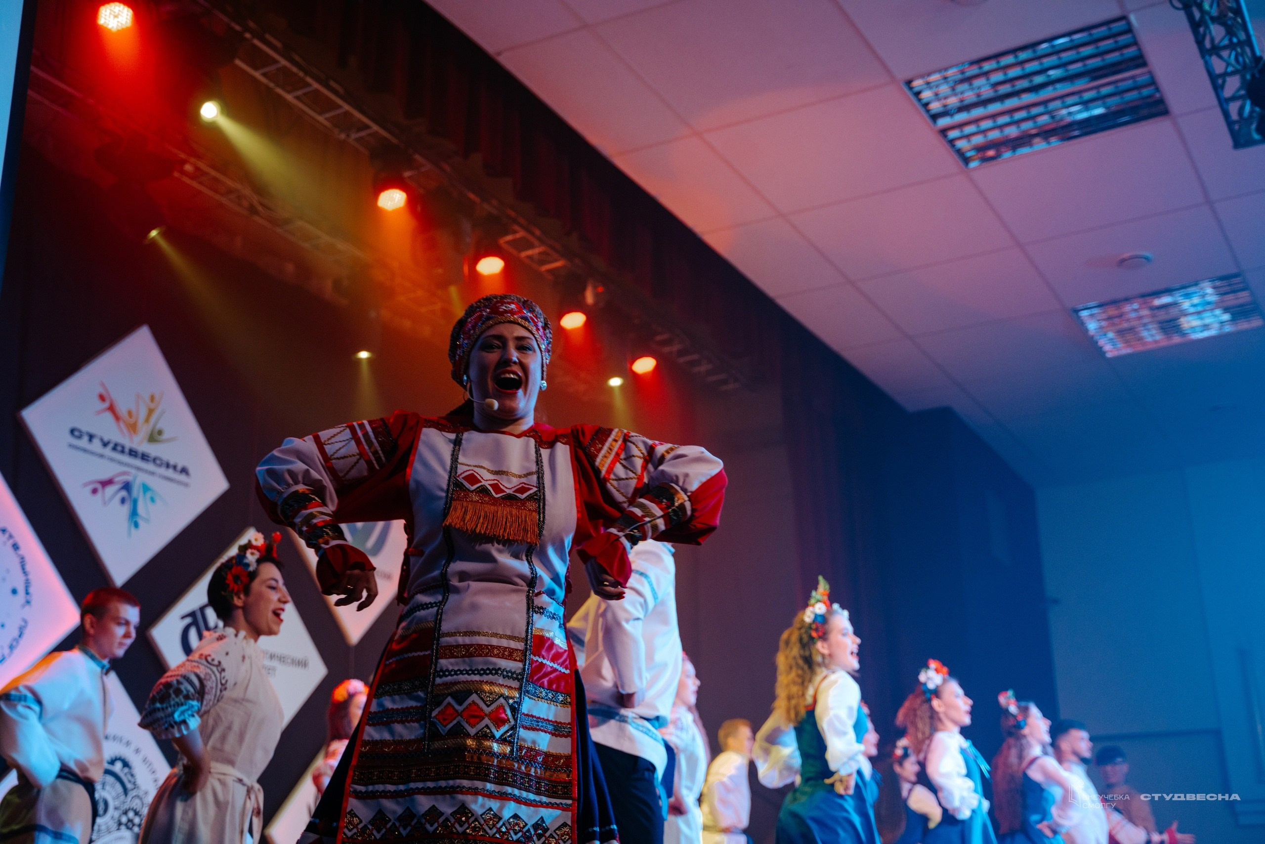 СмолГУ — Студвесна — 50/50. KiPPER Gallery — Фотограф