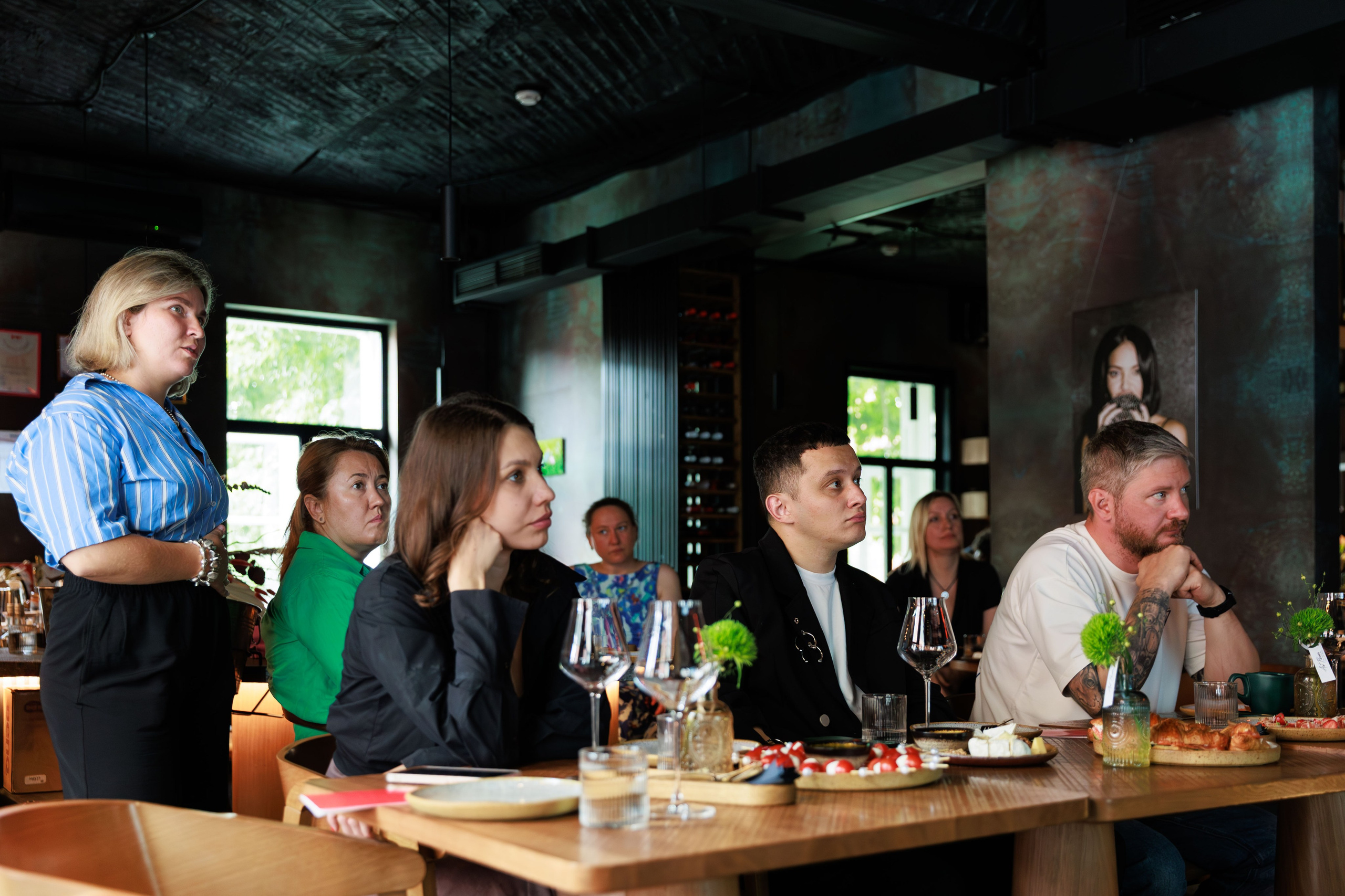 Бизнес завтрак рестораторов. Гастробар TopPoke. Фотограф Новосибирск — Наталья Гресь