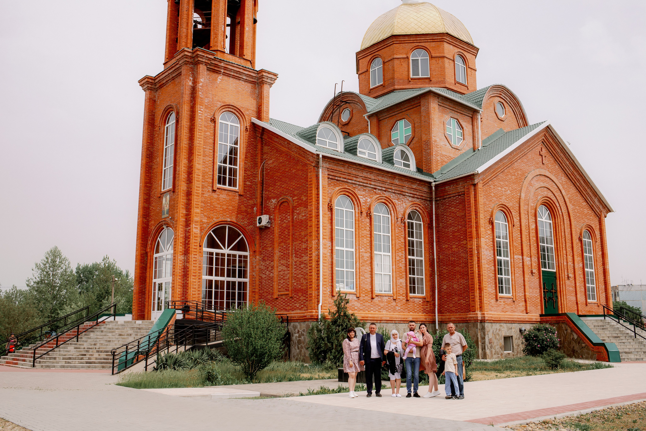 Крещение. Город Гулькевичи. Свято-Троицкий Храм. Свадебный фотограф Кропоткин Краснодар