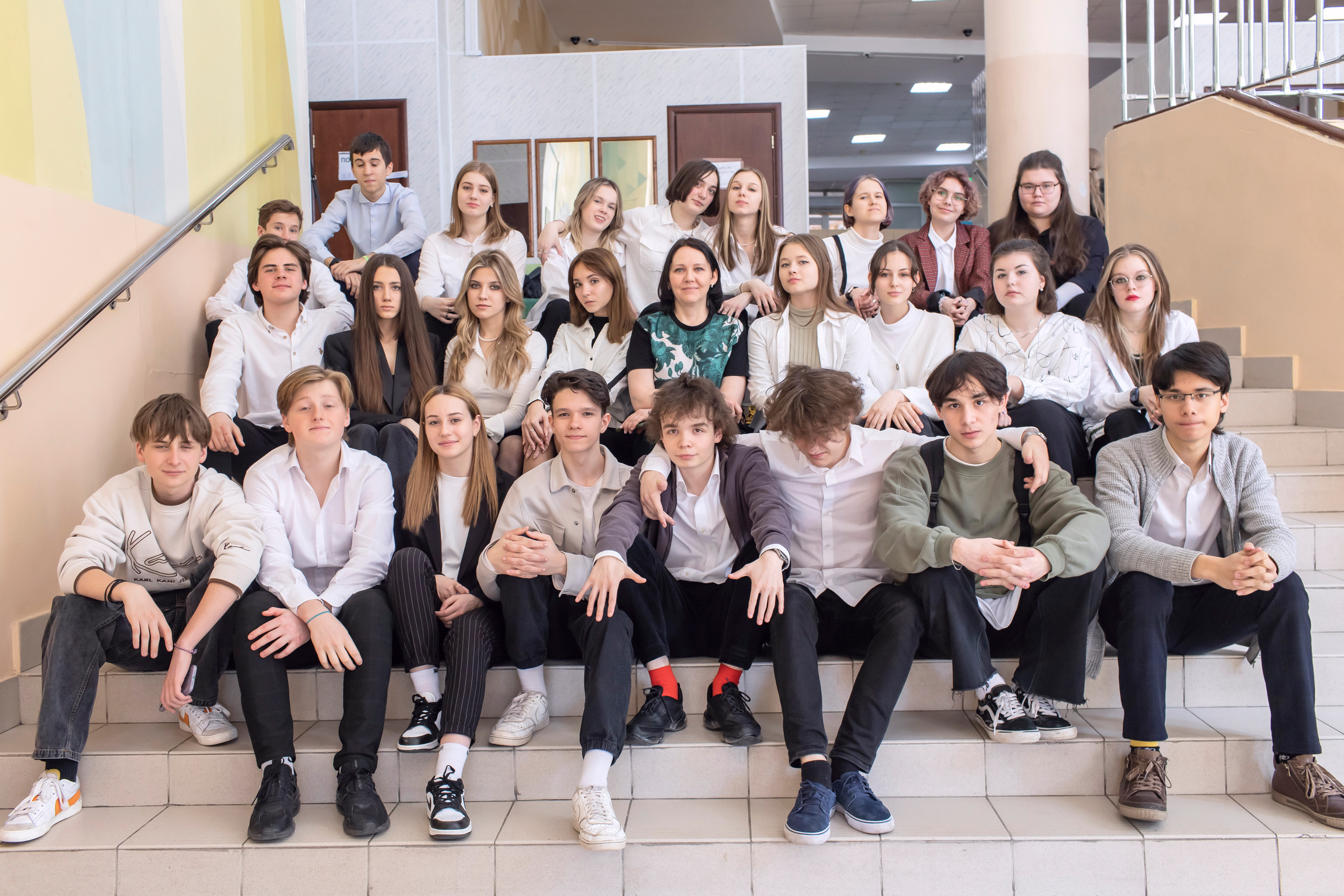 Выпускники 9 класса. Школа на Таганке. Семейный фотограф в Москве Наталья Чуб, заказать Фотокнигу